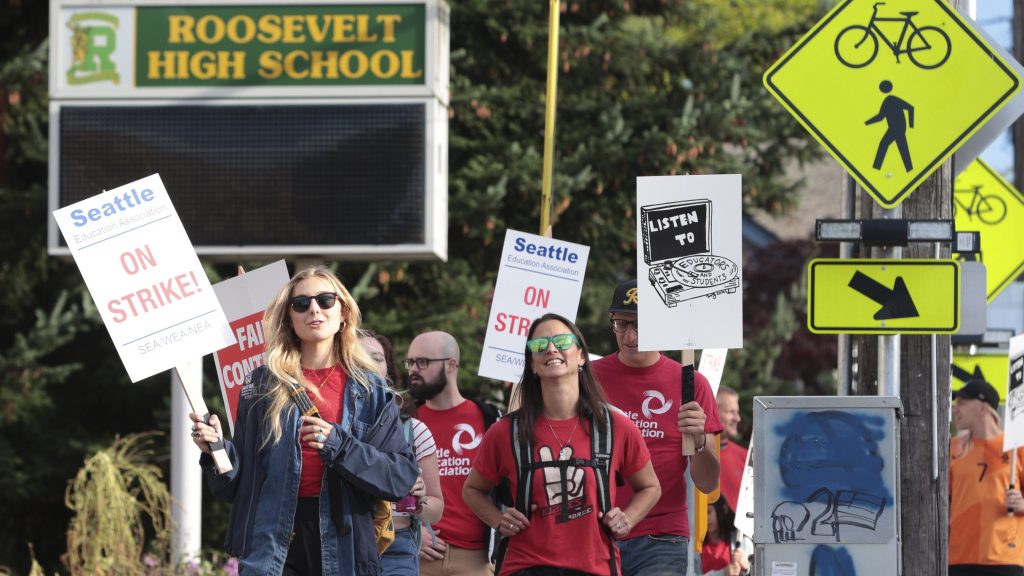 教师工会罢工要求加薪  西雅图学校延后开学