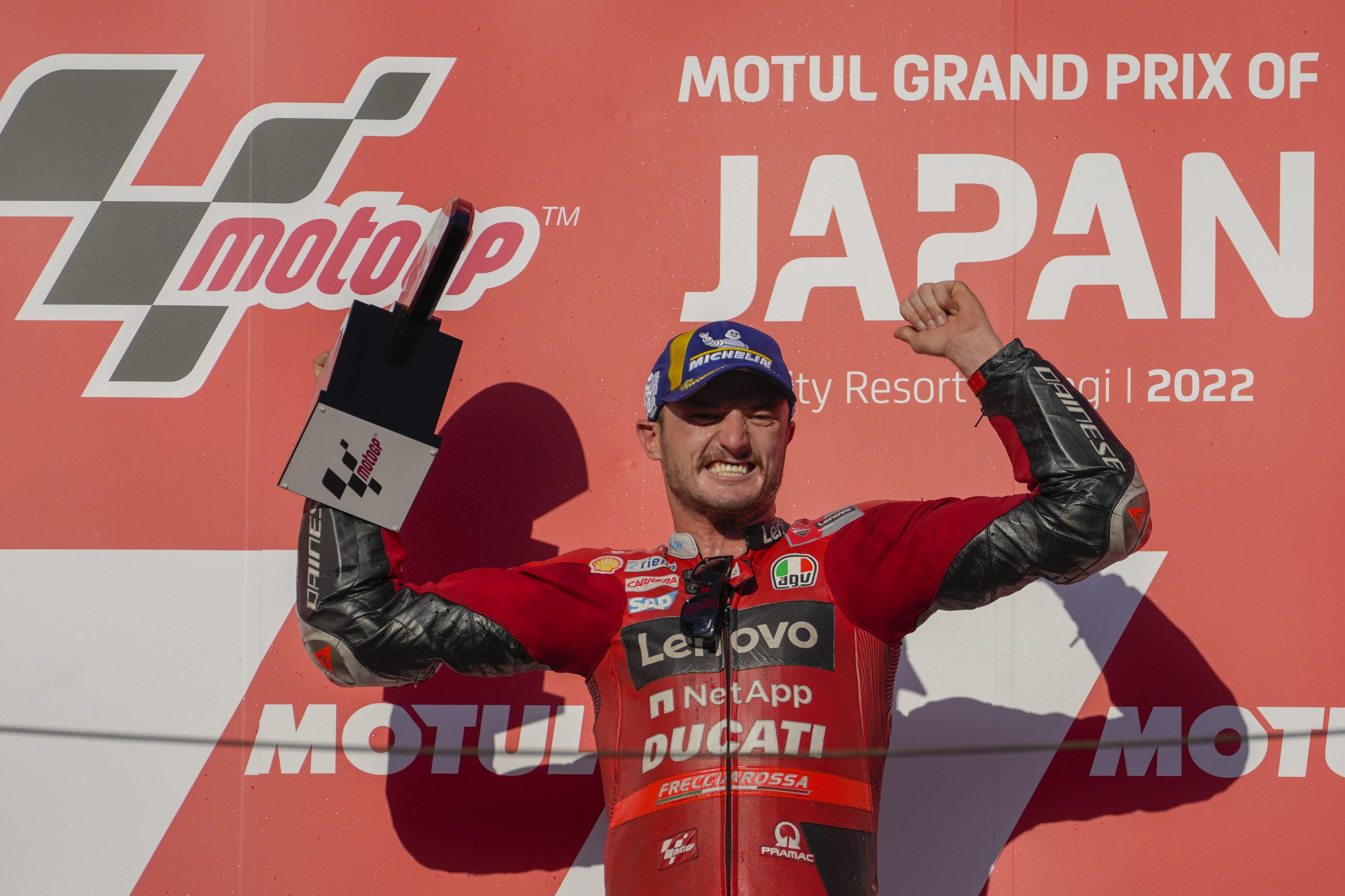 日本站MotoGP|马奎兹挟杆封王希望破灭  米勒喜获本赛季首冠