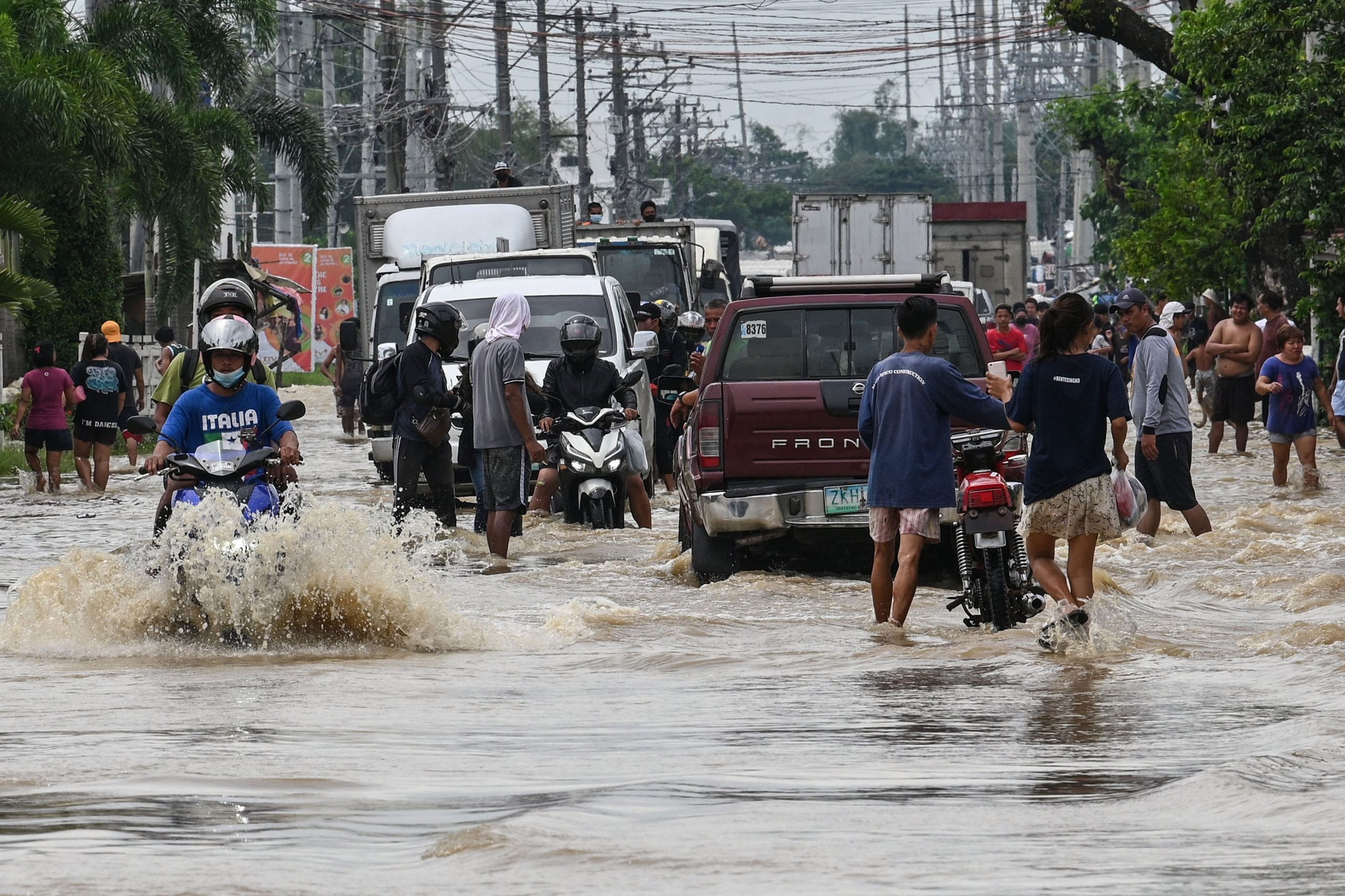 有片）台风奥鹿酿菲律宾8死 越南严阵以待呼吁居民撤离