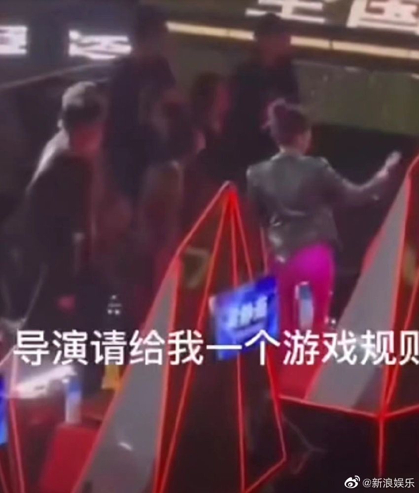 李玟怒呛《中国好声音》视频流出　飙骂导演：这个公道吗？	