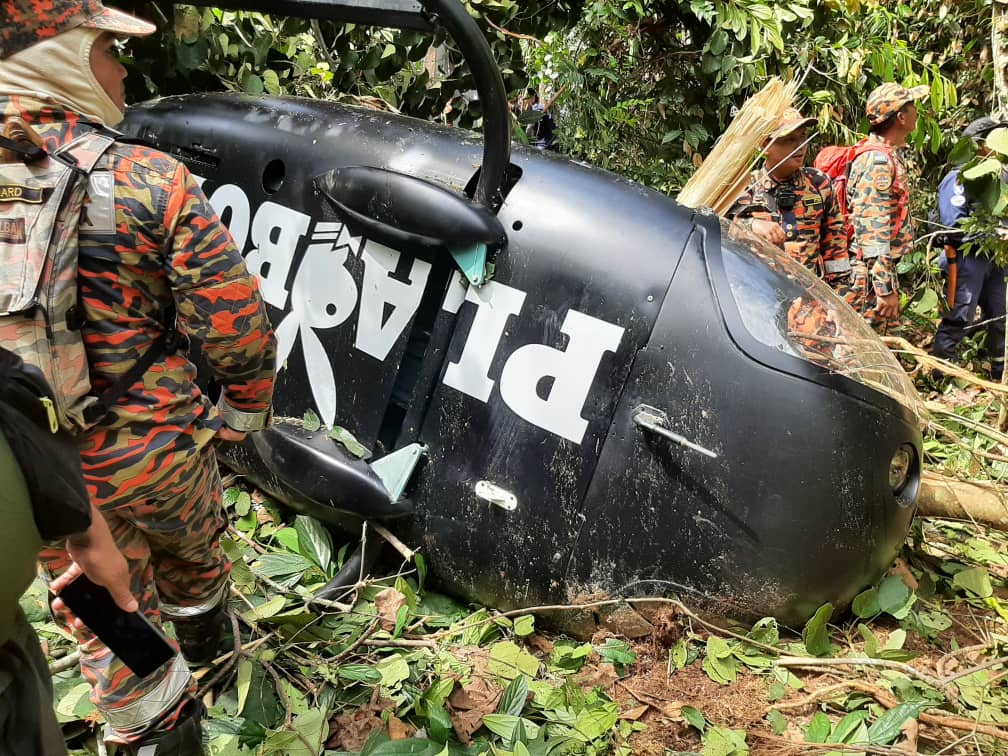 直升机失事︱民航局：直升机残骸在美罗发现  死者救援过程中无意识