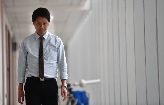看世界 港前立法议员许智峰藐视法庭罪成判监三年半