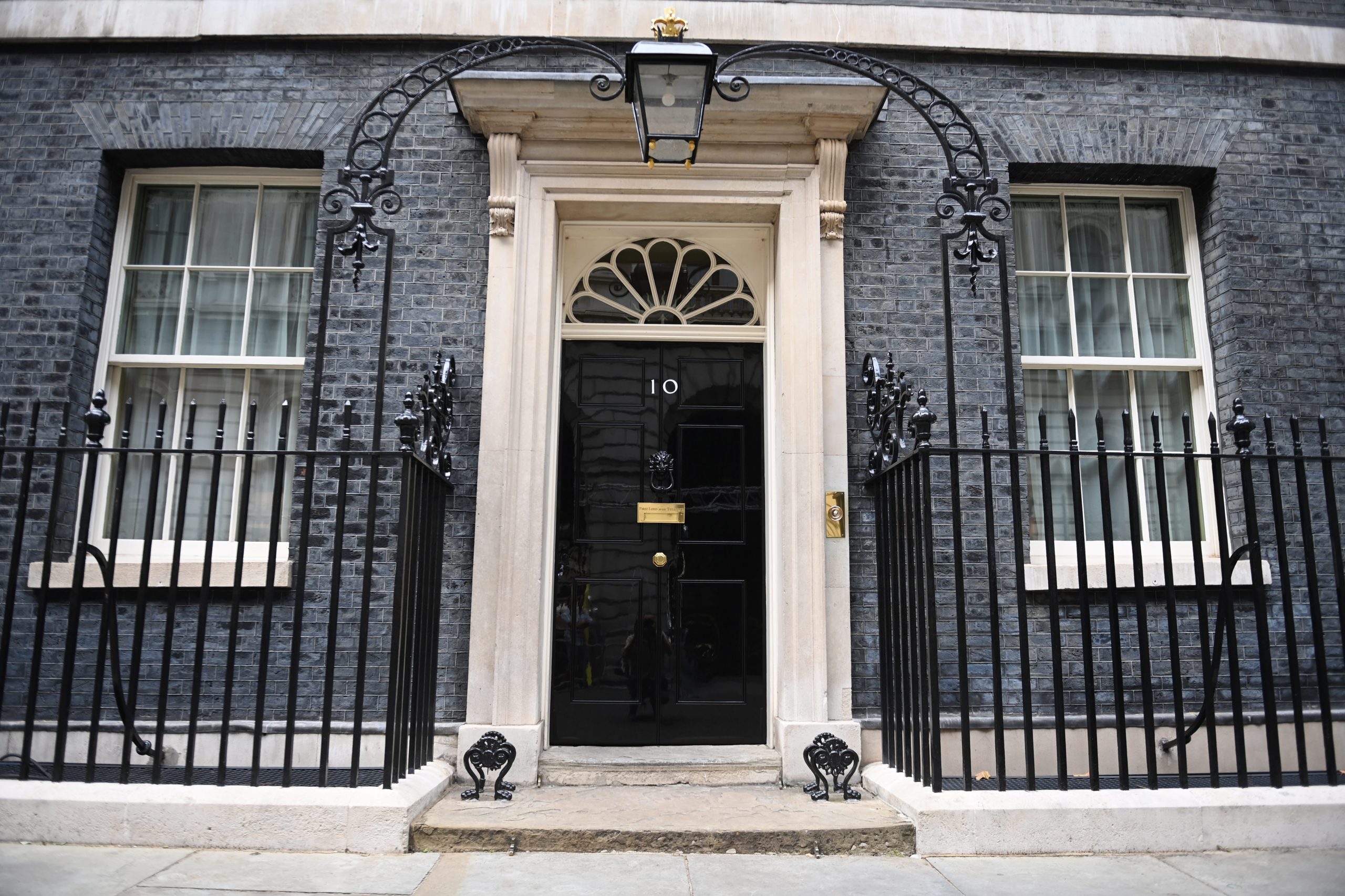 英国现任内阁核心官员　被两女控遭殴打、性侵 