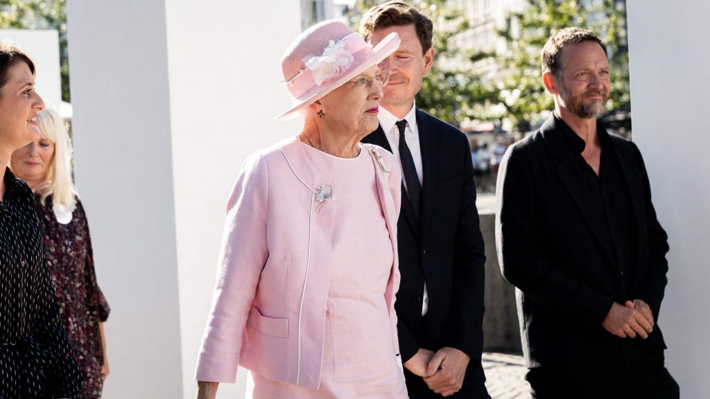 表姊离世感不舍与悲伤    丹麦女王取消登基50周年庆典