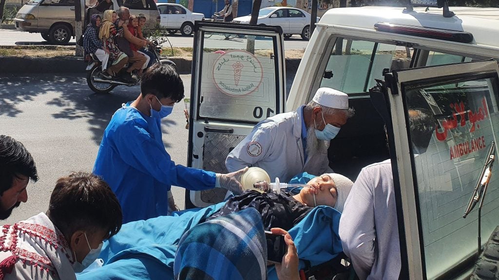 阿富汗教育中心发生自杀式爆炸攻击 致19死27伤