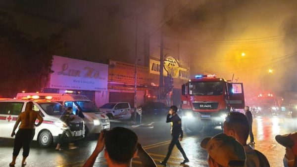 越南卡拉OK酒吧火灾疑  电线短路酿33死