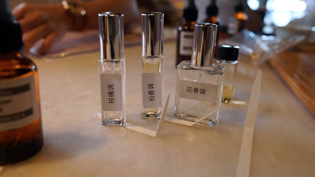 市面香水单一 选择少 调香师调出属于自己的味道