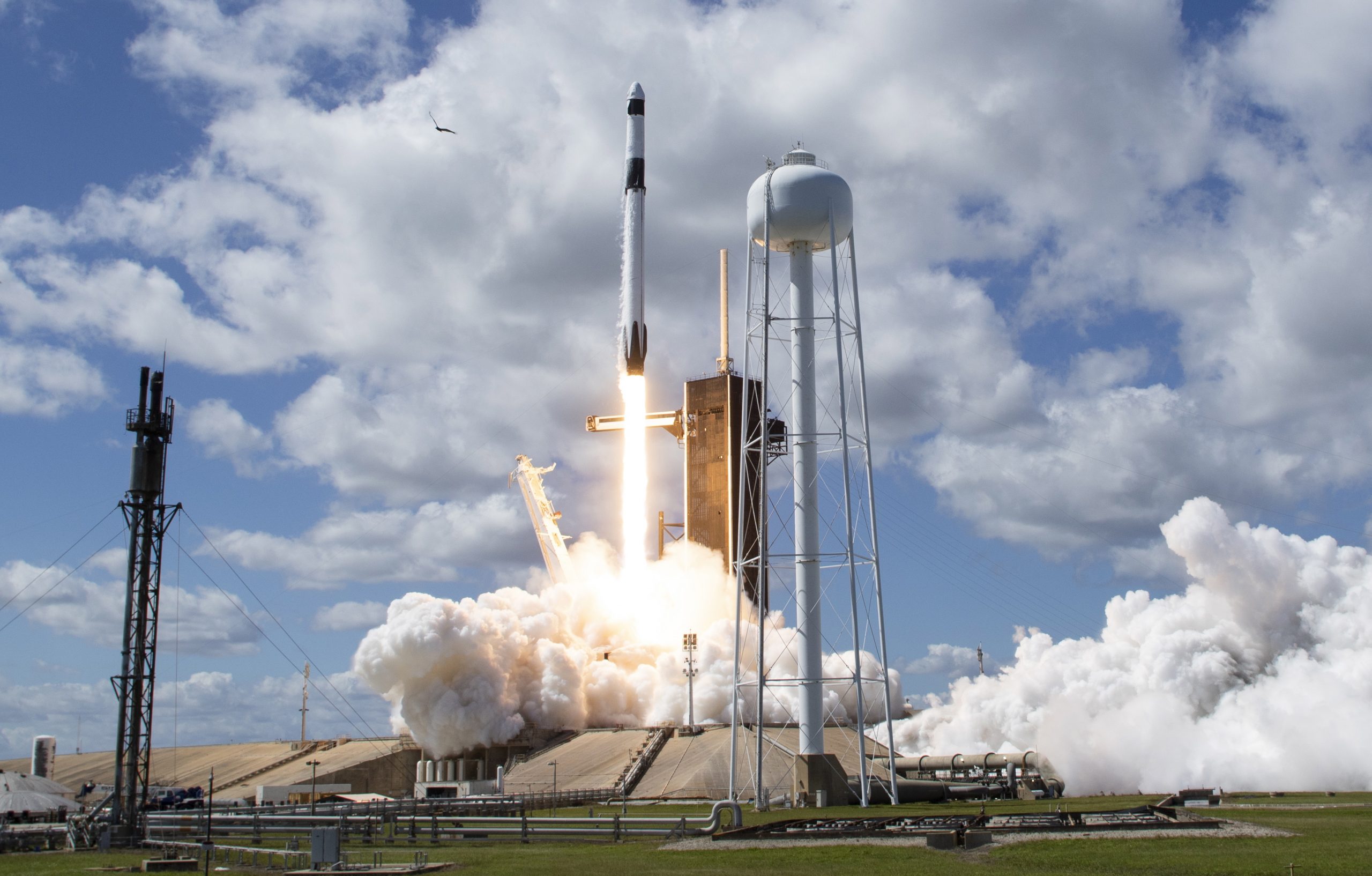 20年来首次 俄太空人乘SpaceX飞船在美发射升空
