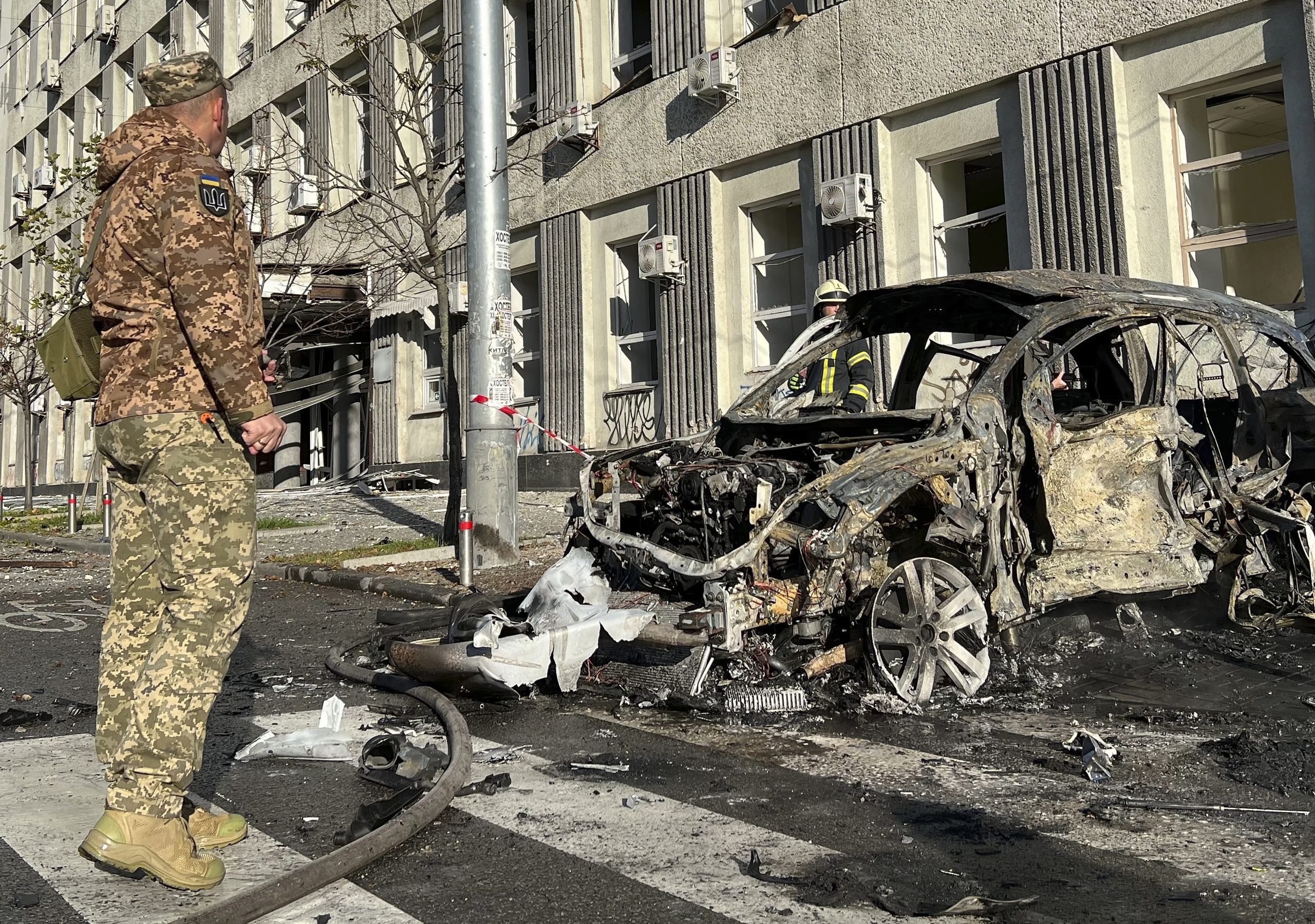 基辅：导弹袭击乌克兰“许多城市”  发射至少75枚导弹 至少8死24伤