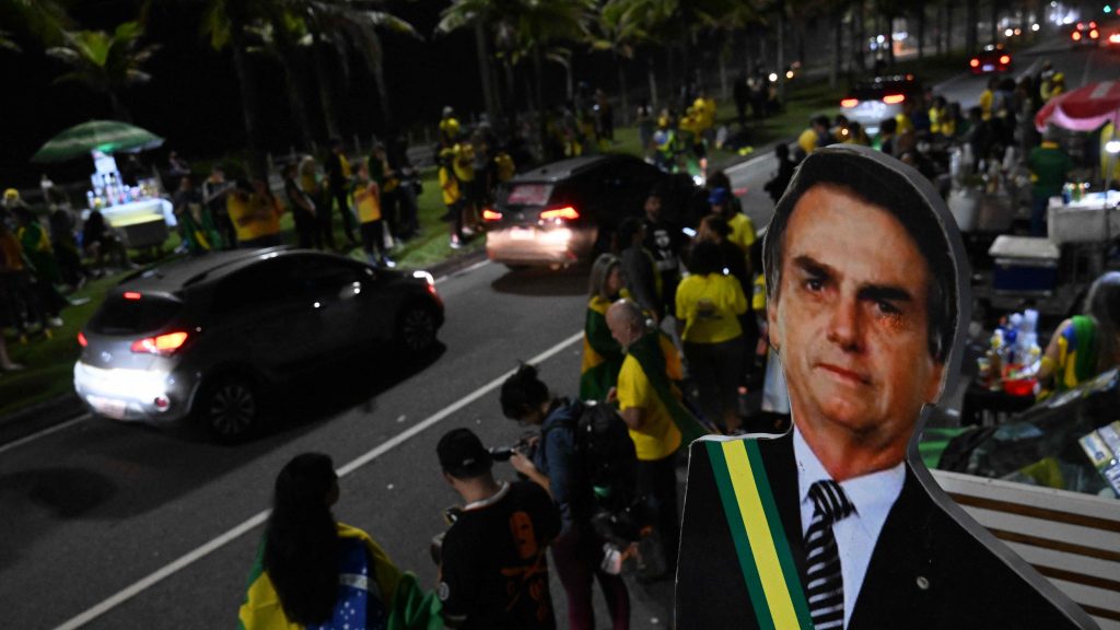 巴西总统大选 博尔索纳罗与卢拉次轮投票对决
