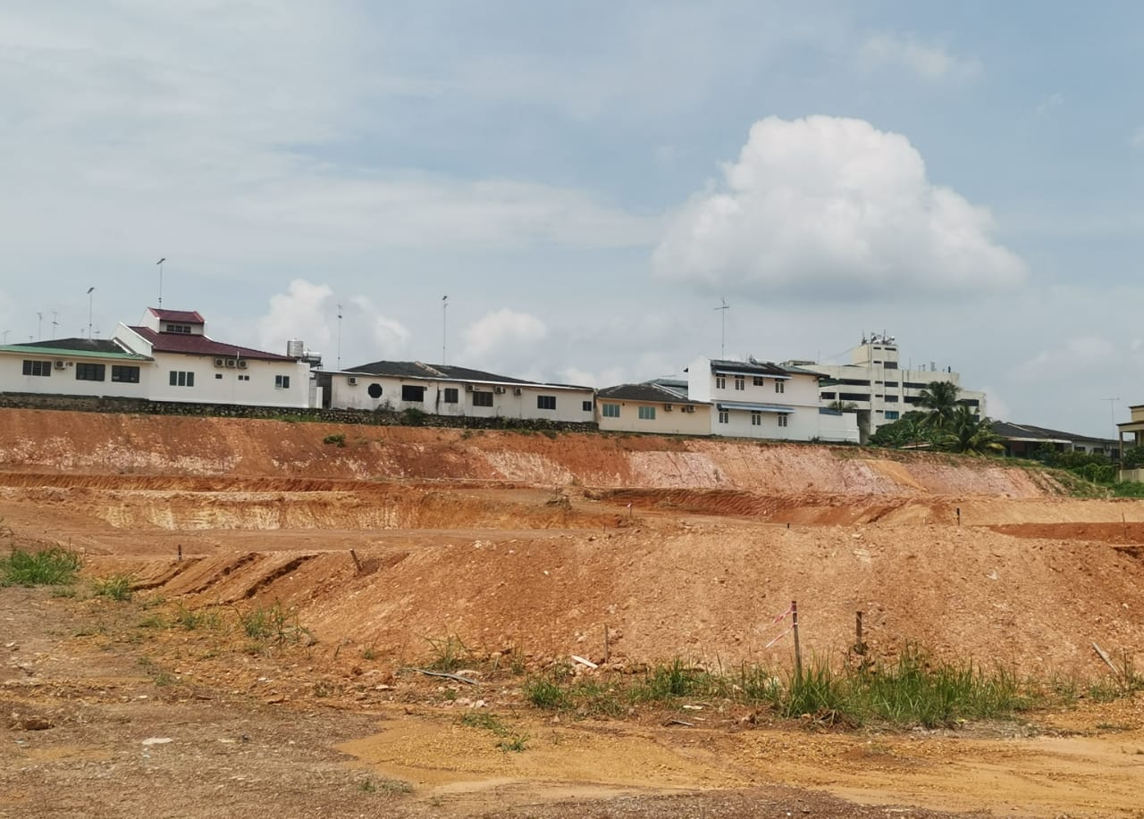 颜炳寿：推泥工程不符规定  南峇山庄被警告纠正