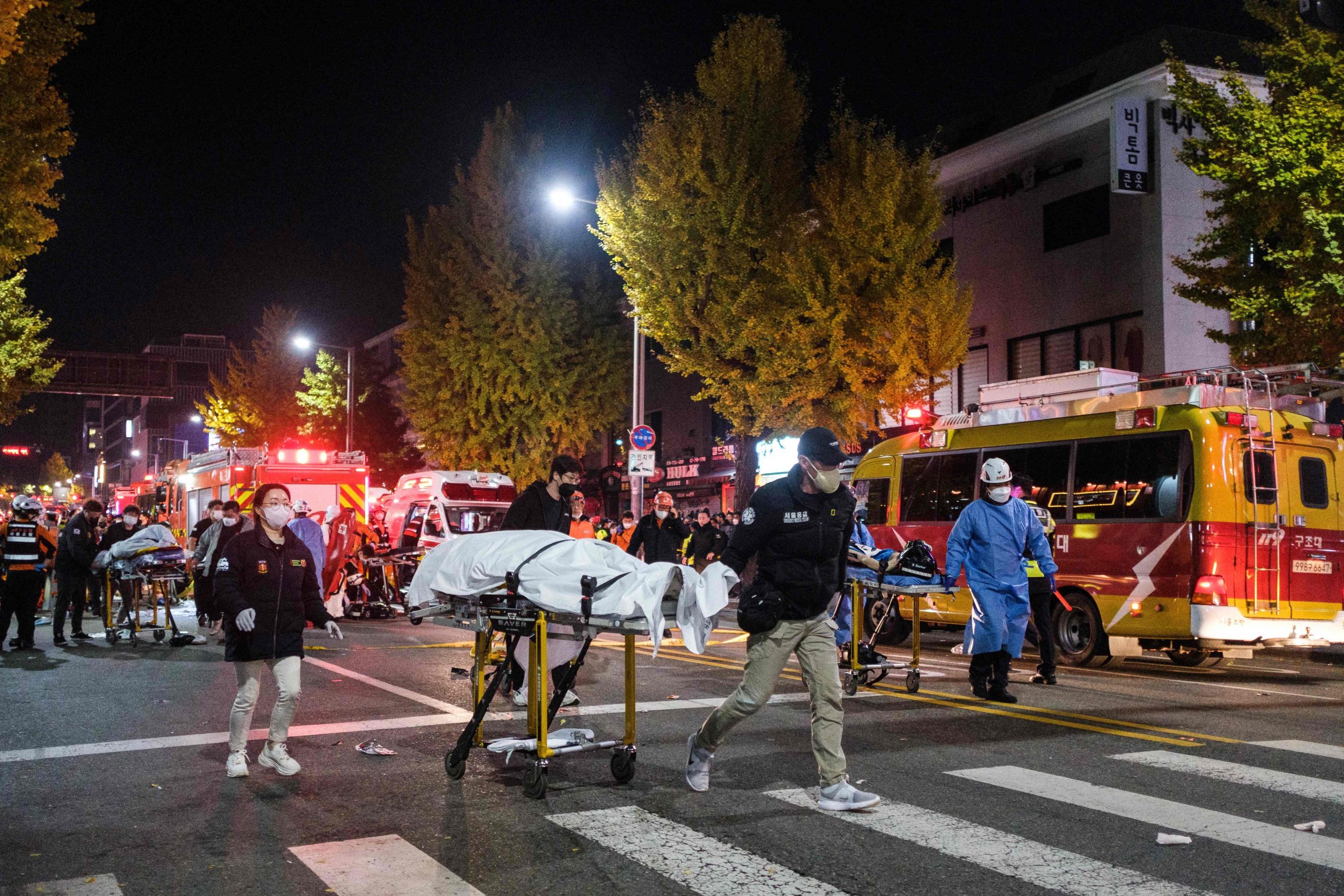 梨泰院遇难者有未成年人！韩教育部：死者包含1名初中生、5名高中生