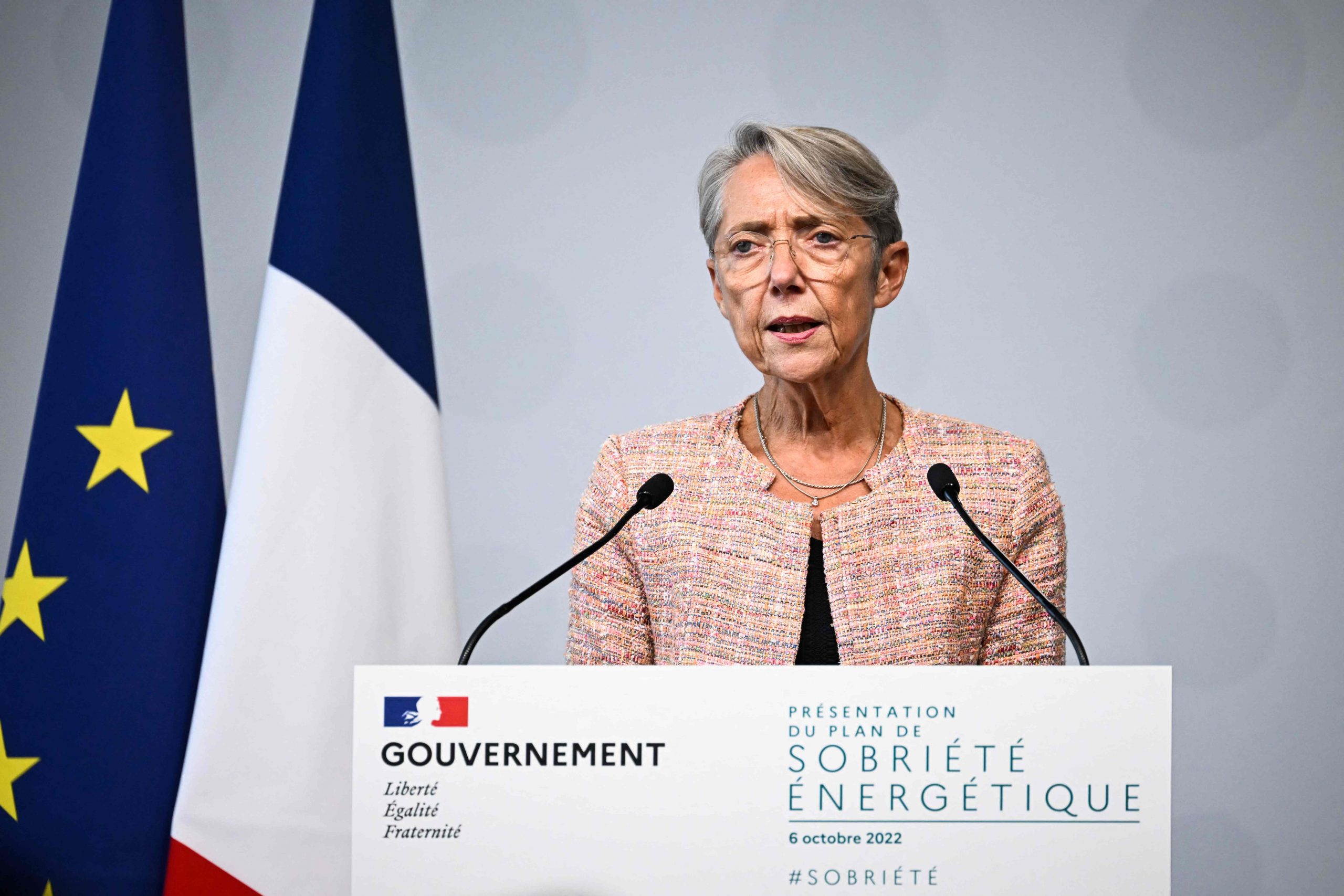 法国政府宣布全国节能计划以应对能源危机