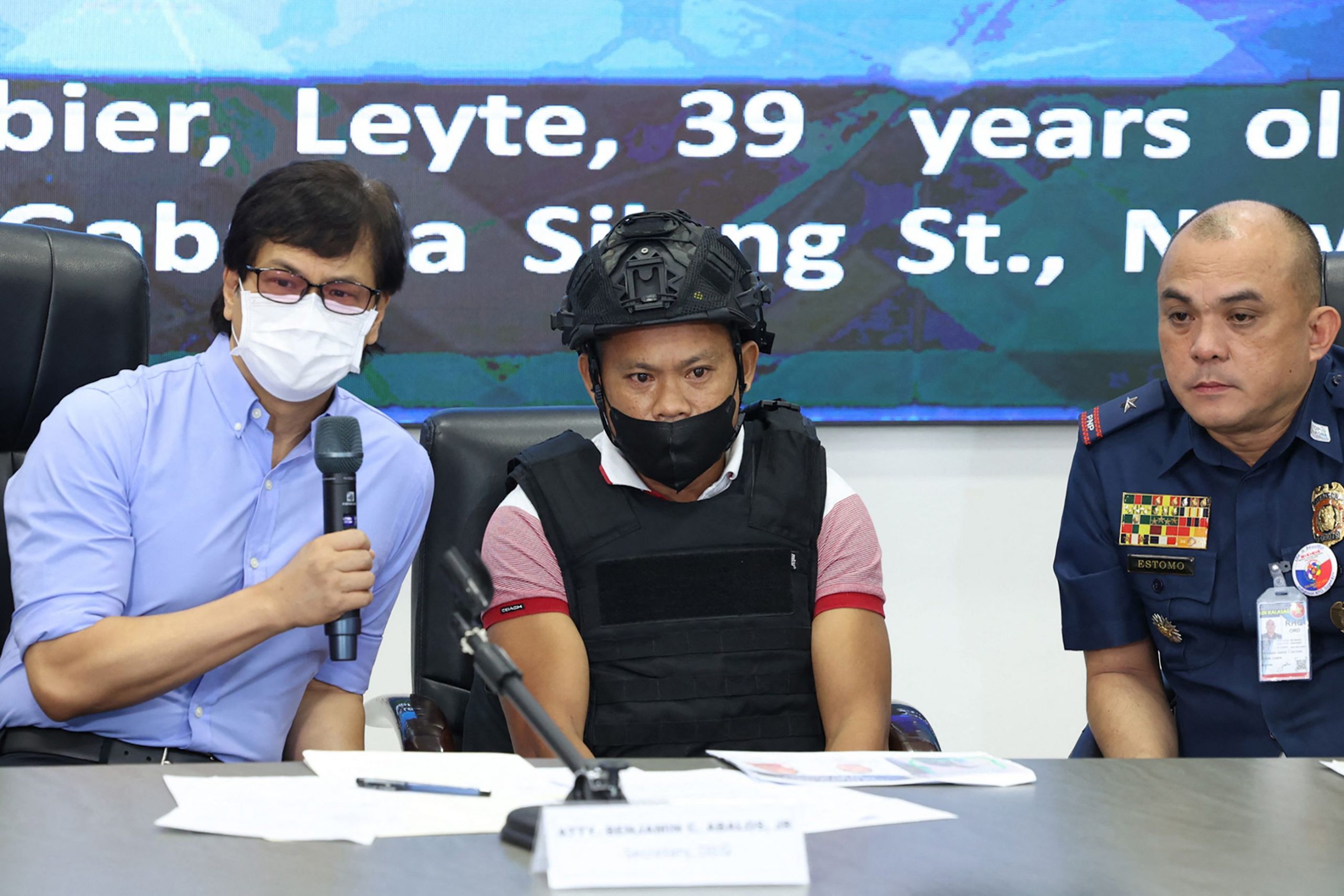 涉嫌杀害菲律宾记者的枪手自首