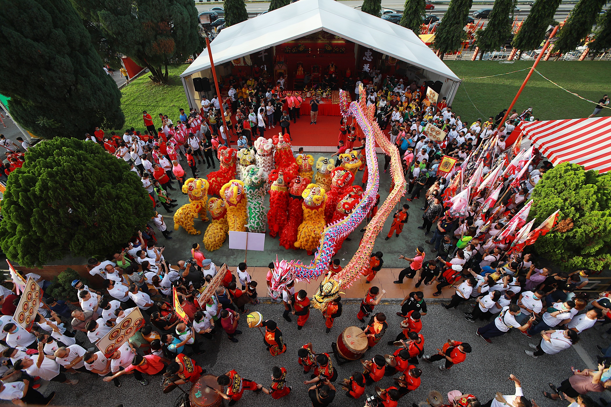 画页/大都会：马来西亚国际关公文化节游行活动上演万人空巷