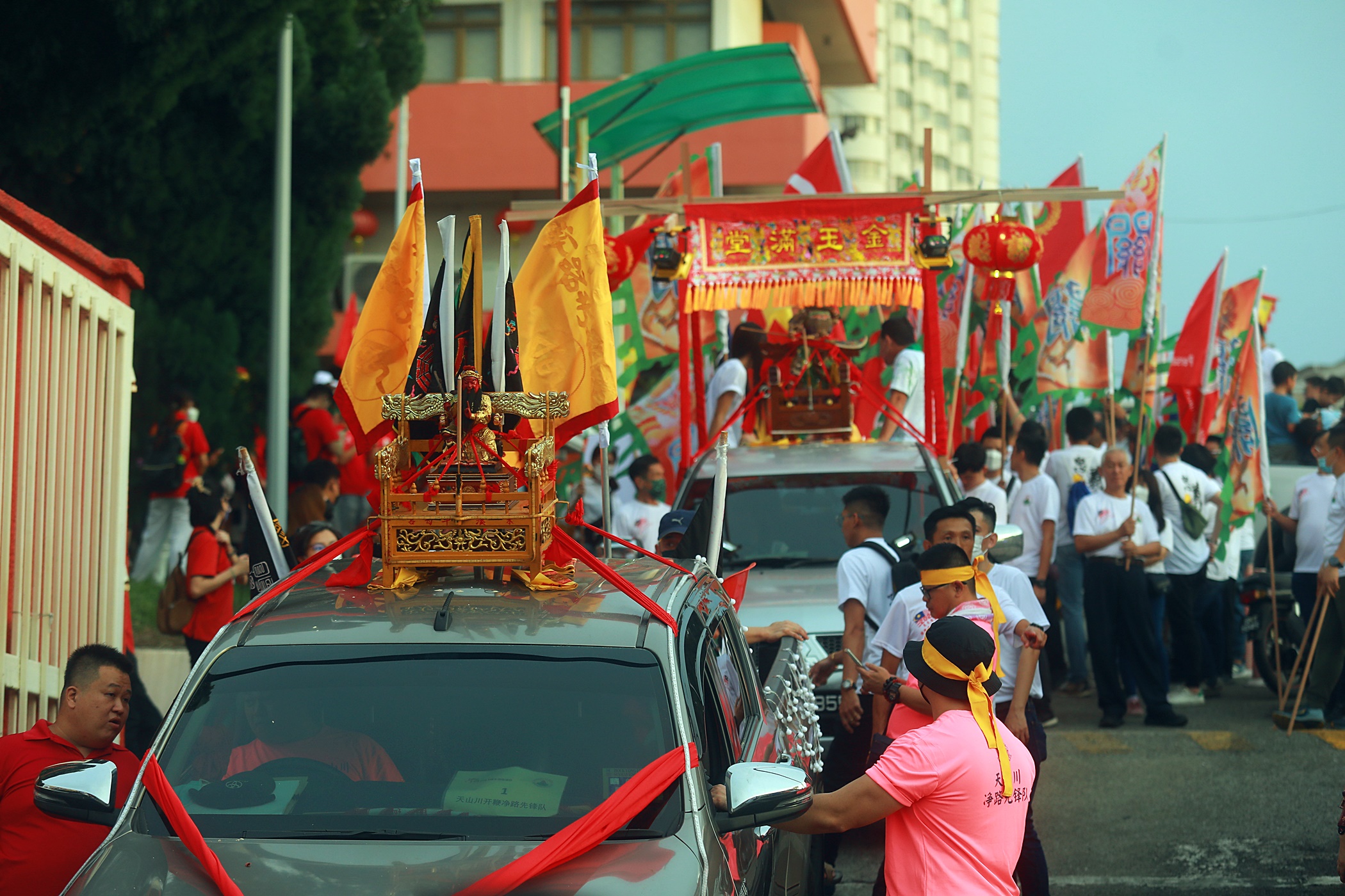 画页/大都会：马来西亚国际关公文化节游行活动上演万人空巷