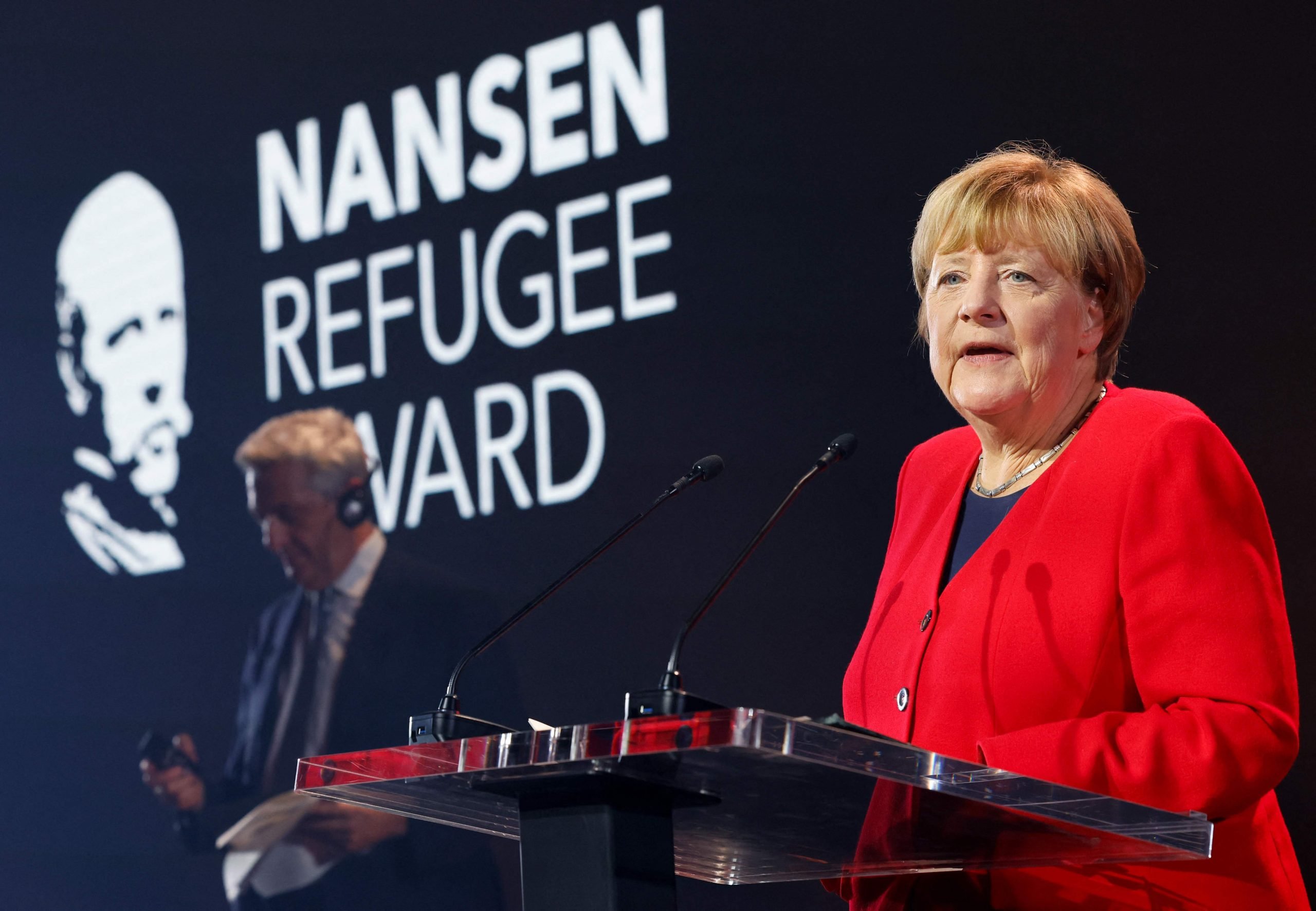 看世界)默克尔获颁联合国兰森难民奖 呼吁各国尊重难民权利 