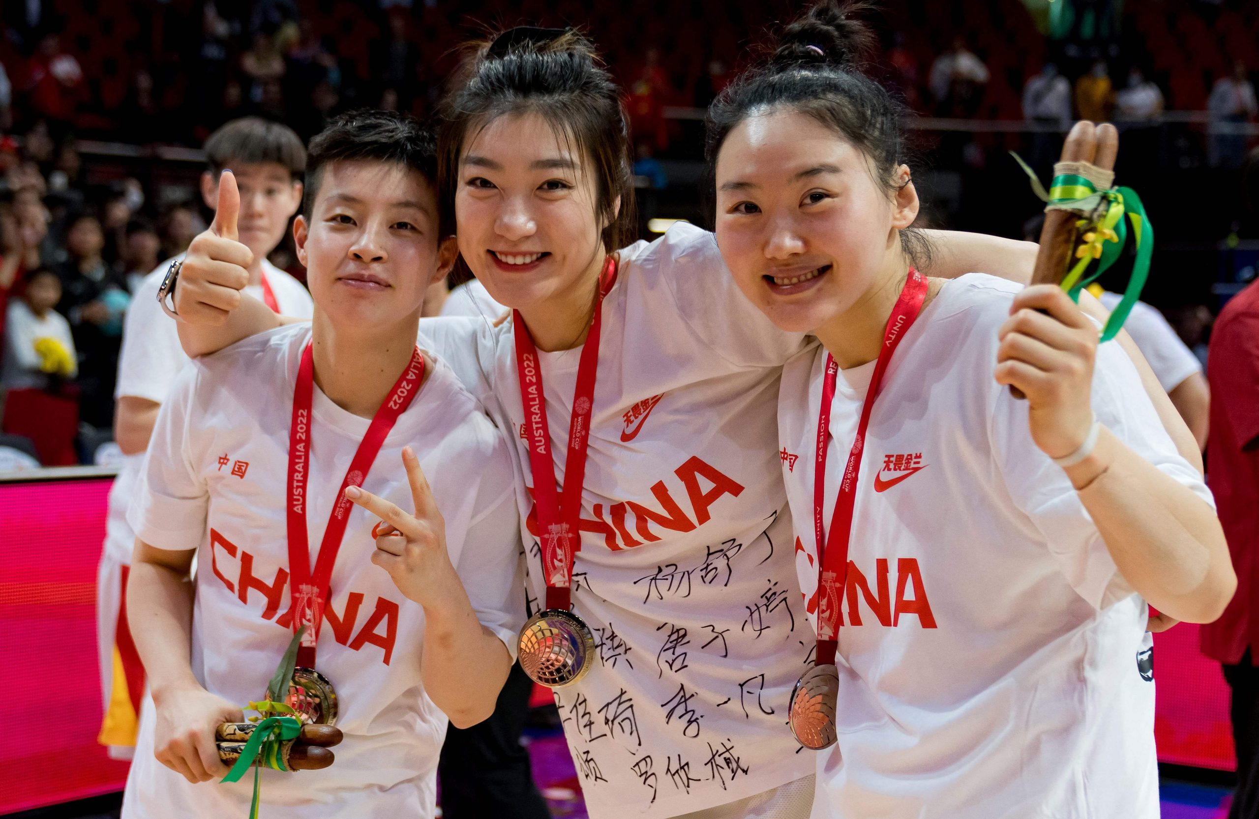 网暴中国女篮运动员 抨发烧缺赛运动员为“逃兵” 多个微博账号被禁言