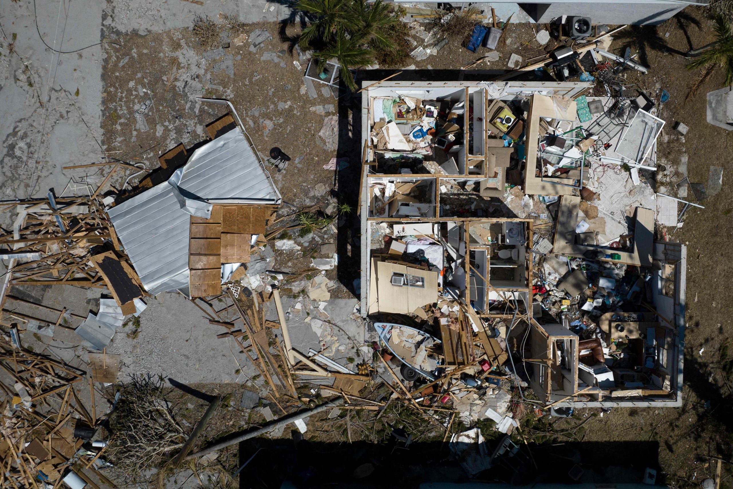 美国超百人因飓风“伊恩”丧生 经济损失或达数百亿美元
