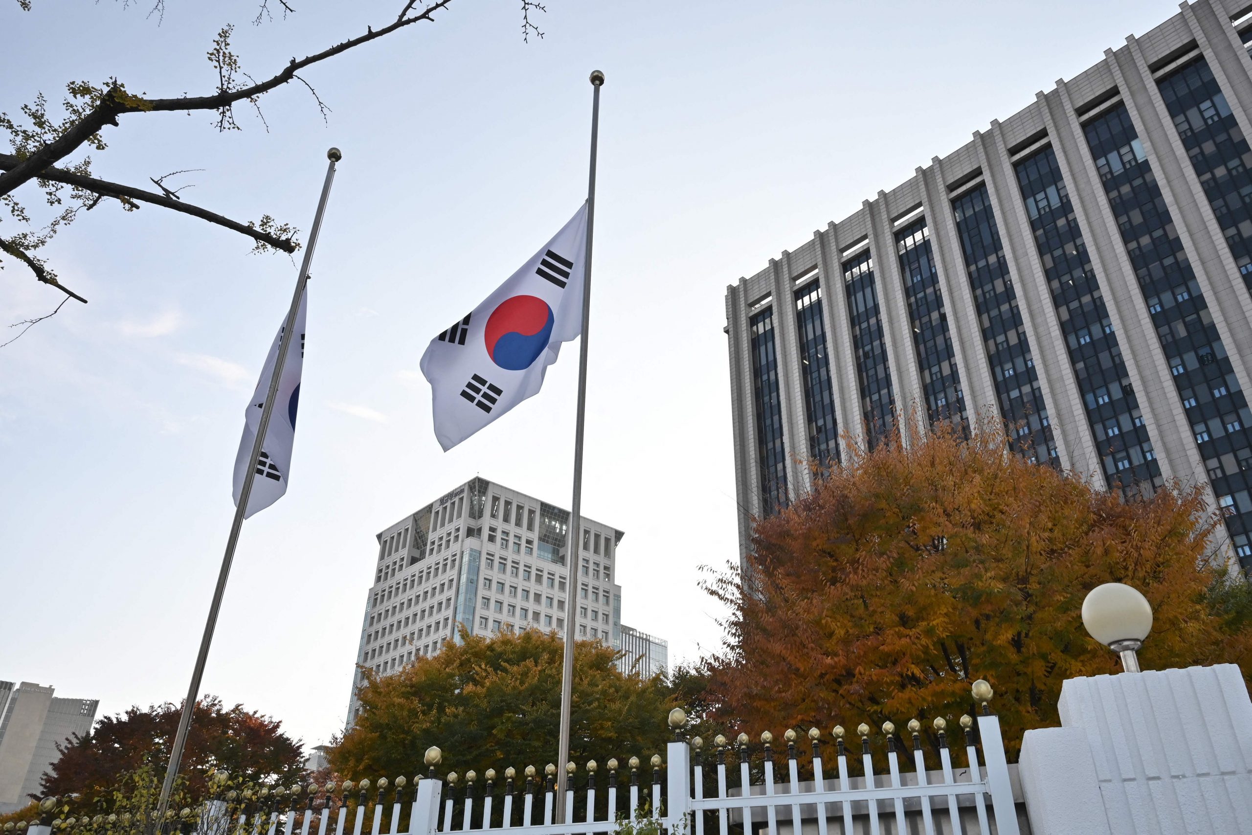 韩国全国降半旗 多项活节庆陆续停办