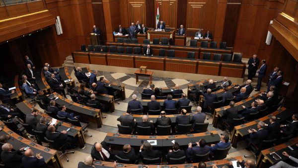 黎巴嫩国会分裂 新总统人选四度流产