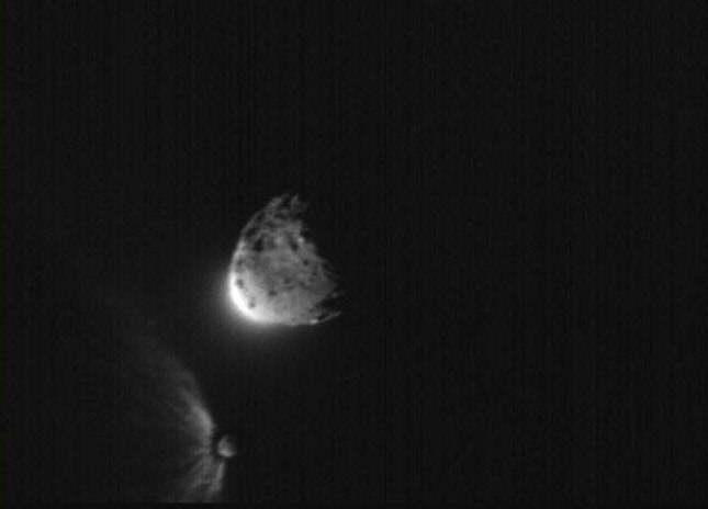 NASA称成功以飞行器撞击小行星改变轨道