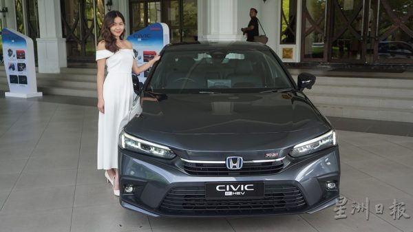 HONDA CIVIC 2.0L E:HEV四门轿车 16万6500令吉大马发售