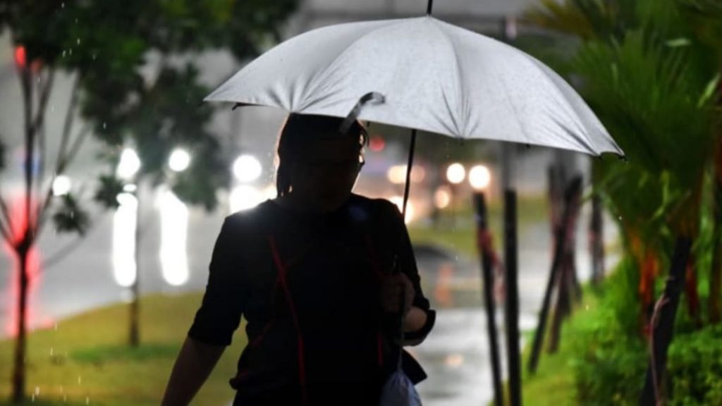 新加坡气象署：上个月降雨量 创40年来10月份最高纪录
