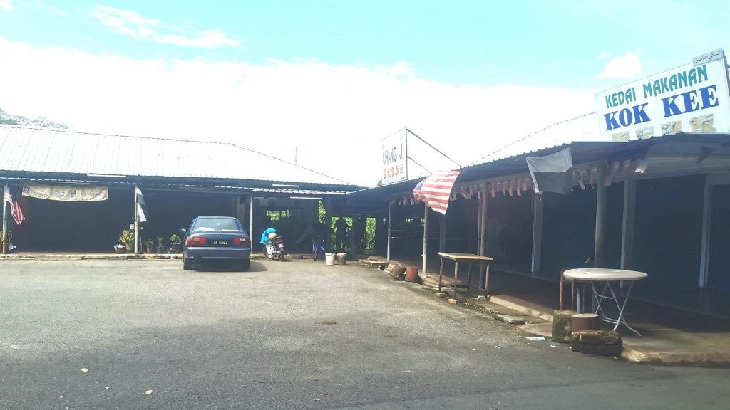 淡马鲁县多区制水  饮食店被迫休业