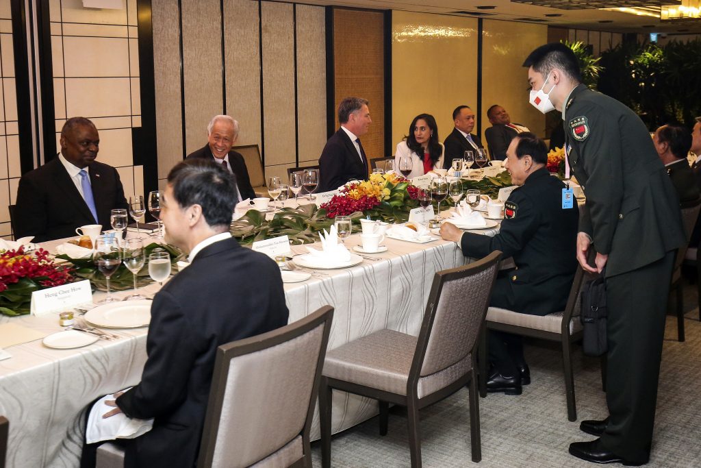 中国防部: 东盟防长会议 与美国积极开放交流