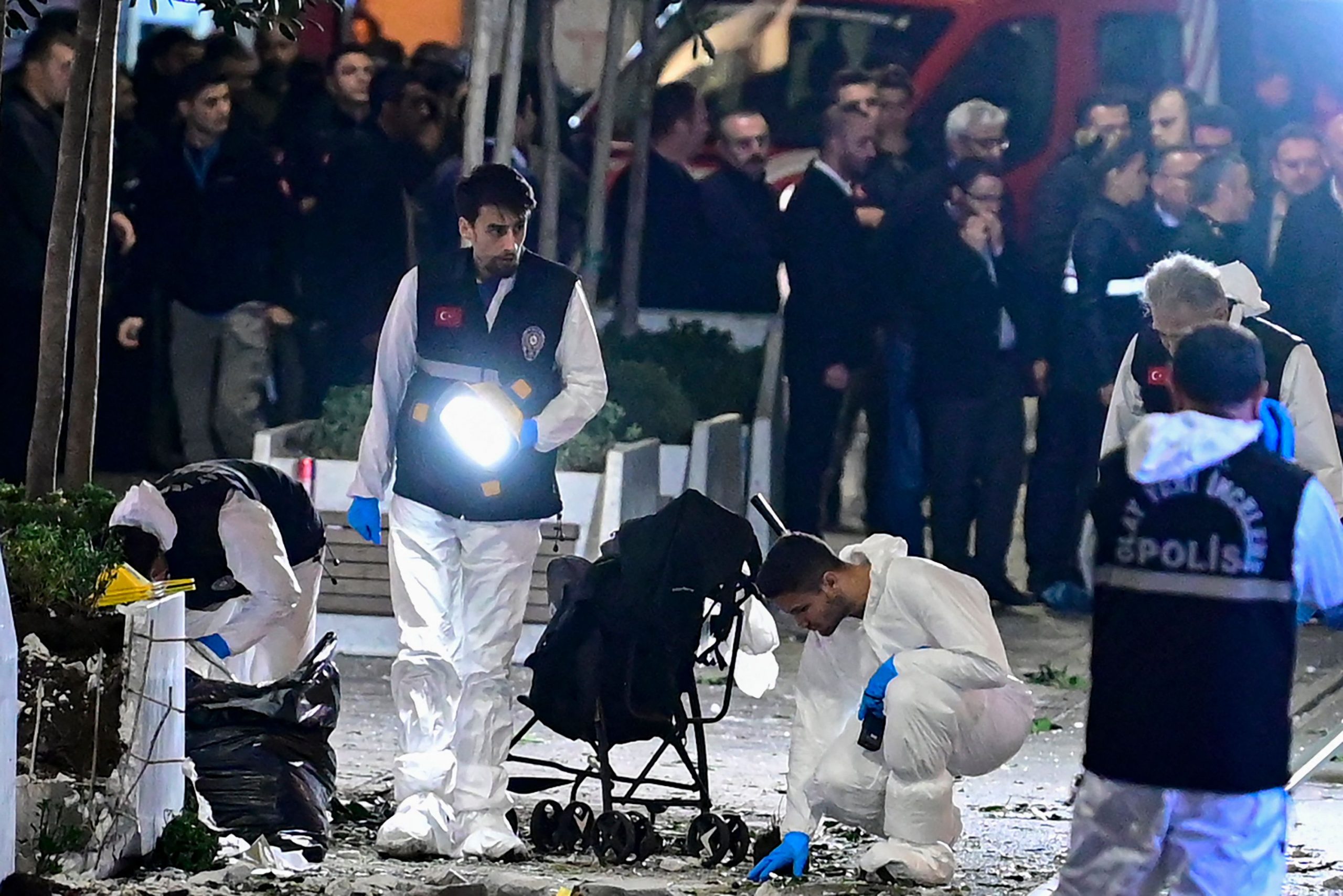 伊斯坦布尔投掷炸弹凶徒被警方逮捕