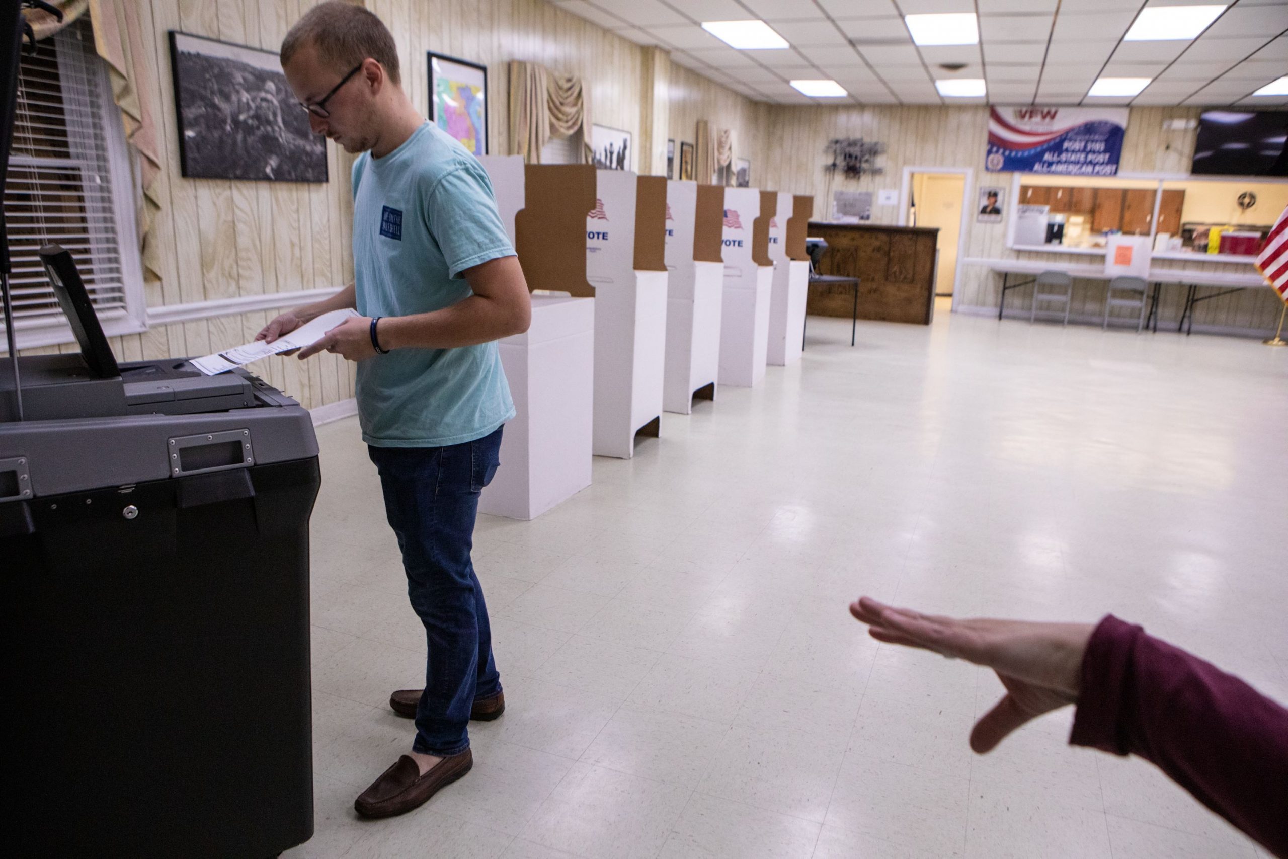 多州票站技术故障 特朗普：选举舞弊再来？