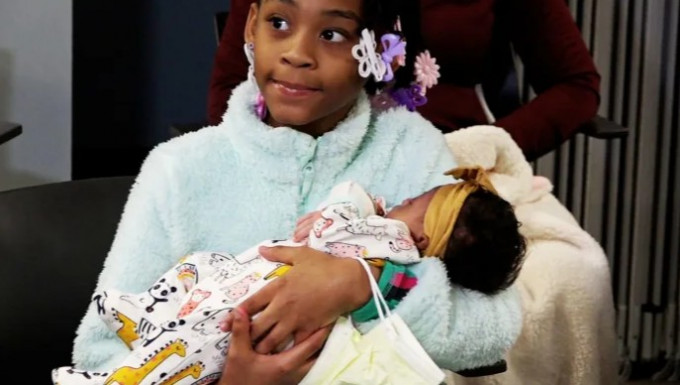 密苏里州10岁女童替母亲接生 历时10分钟见证妹妹出世