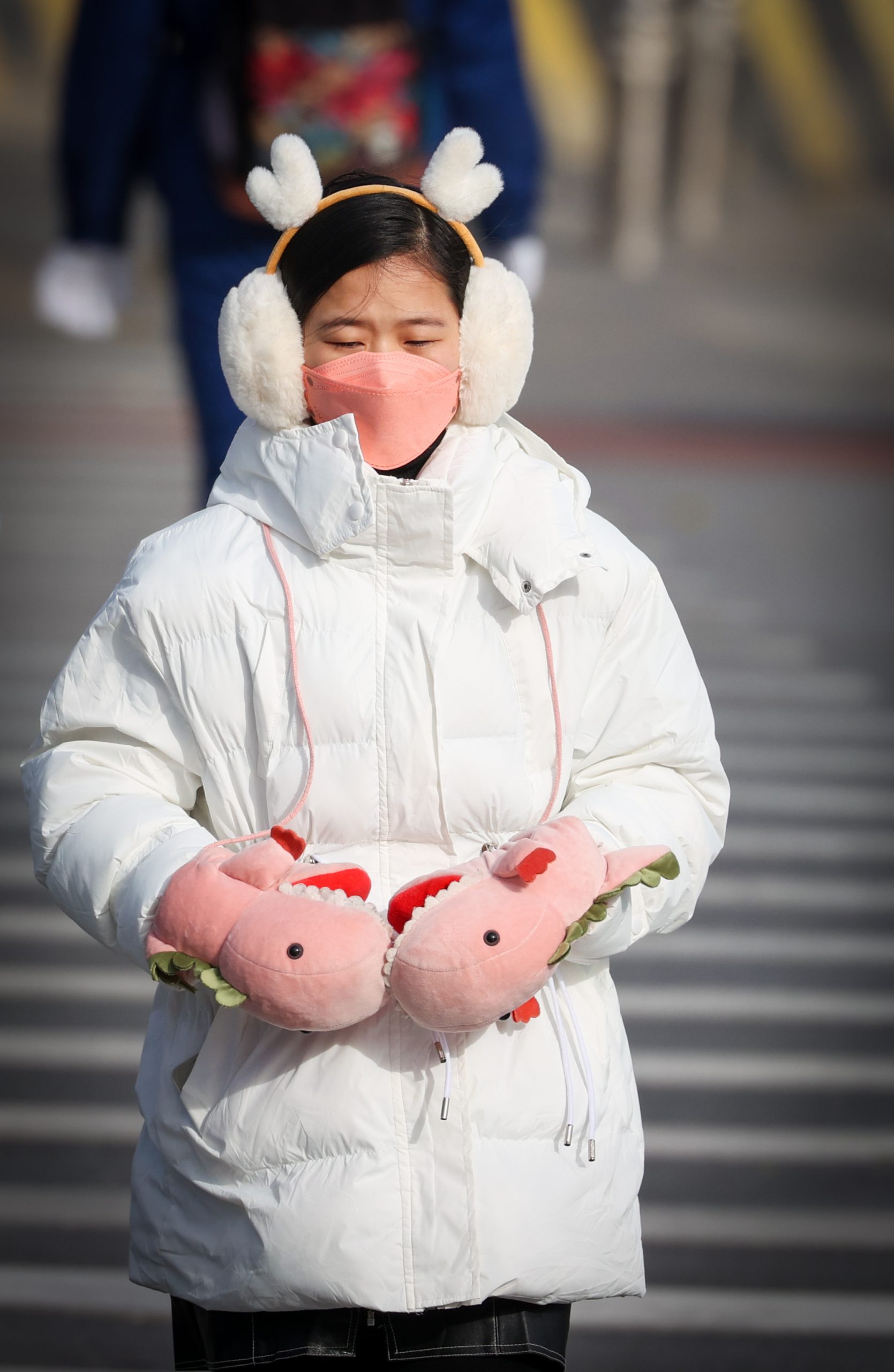 寒潮来袭中国多地气温“速涷” 河北零下30度北京急降15度