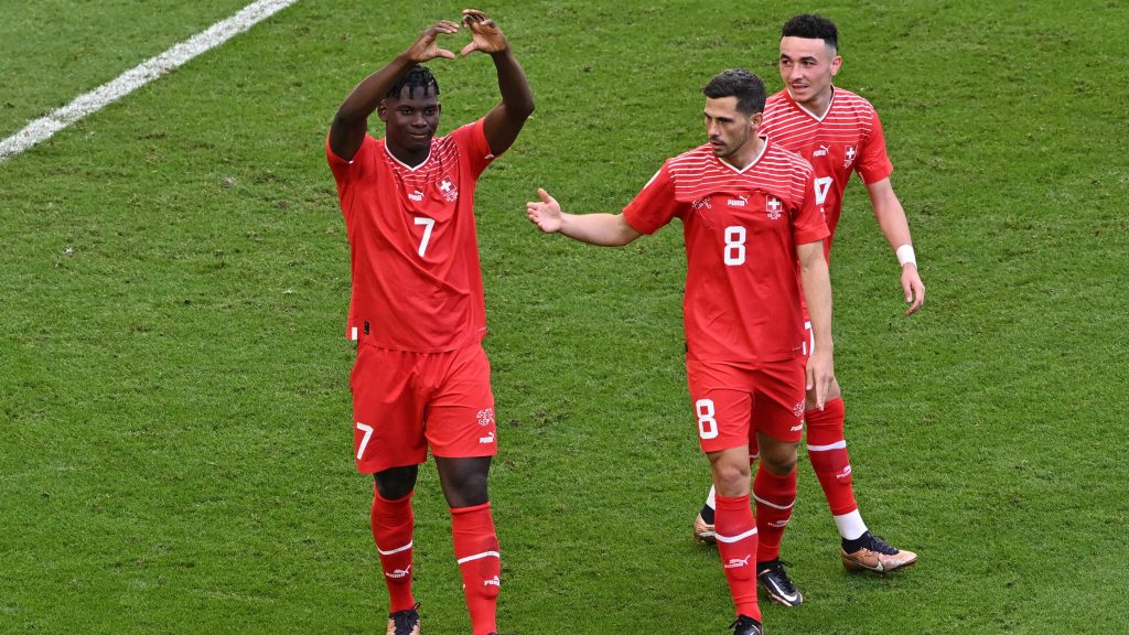 恩博洛进球不庆祝  瑞士1比0挫喀麦隆