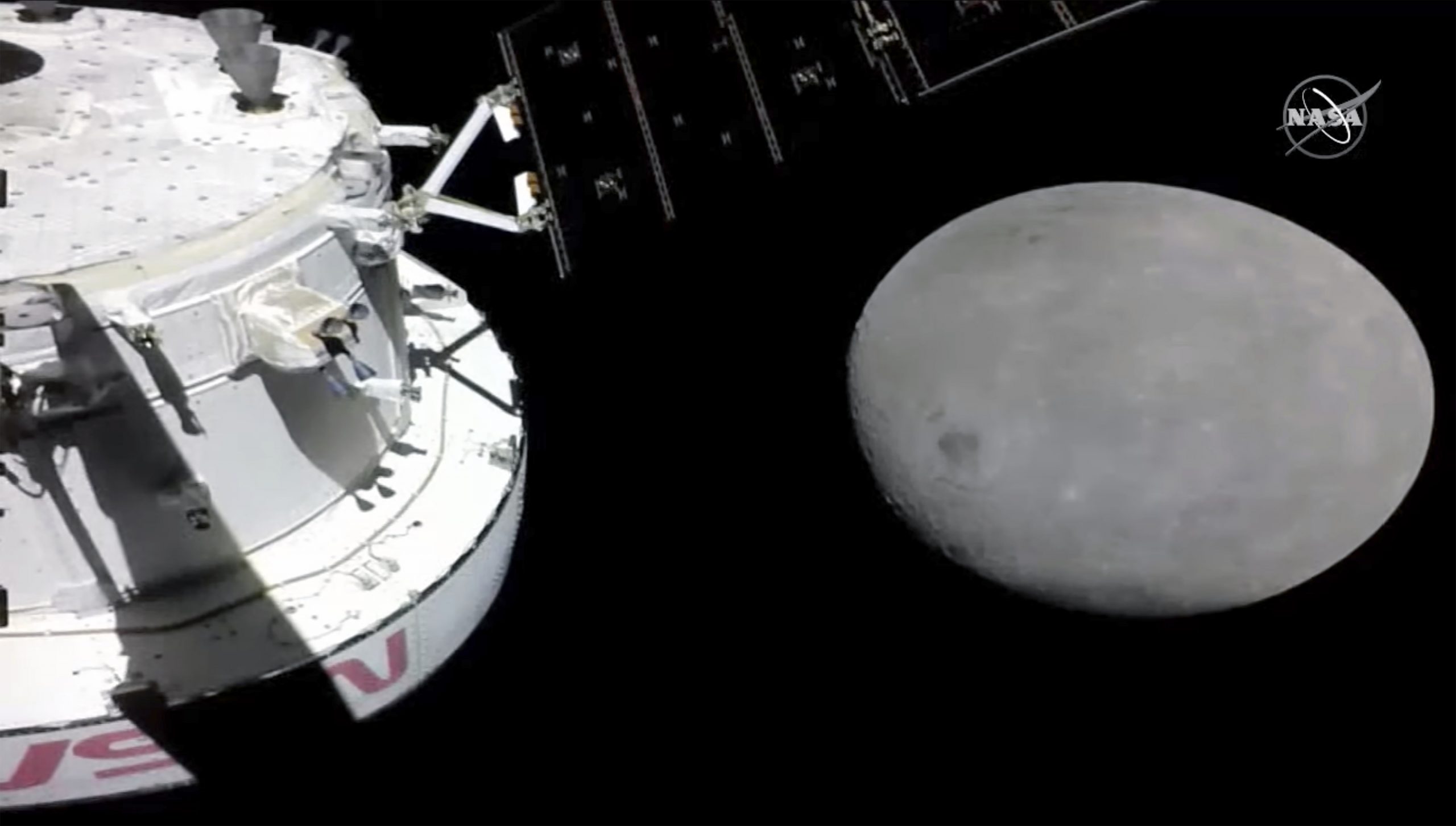 拼盘／NASA阿尔忒弥斯1号猎户座飞船成功飞越月球