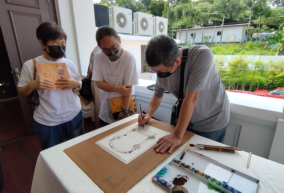 柔：特稿： 水彩画协会首移师新山办年展  百年建筑物展出逾50画家作品