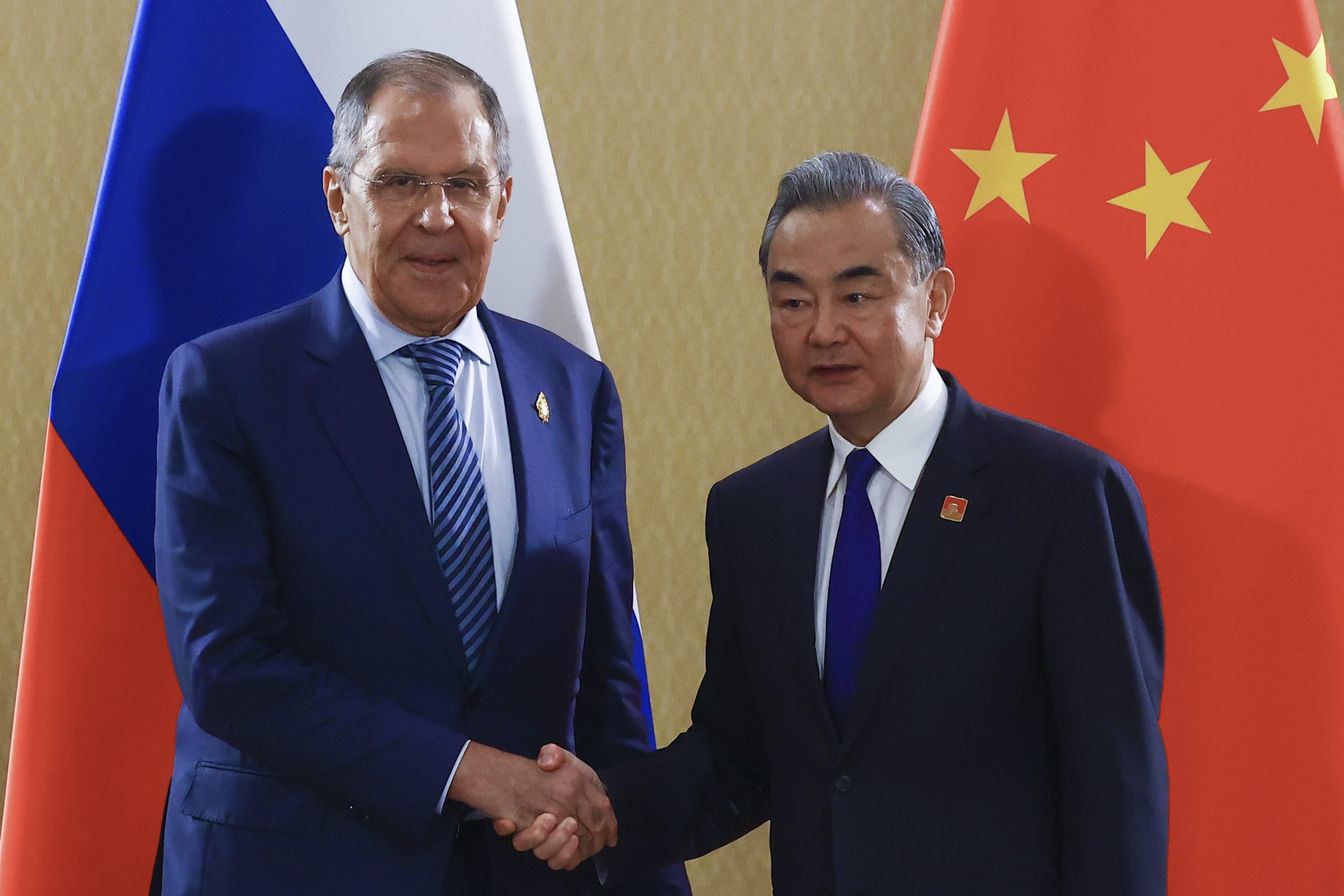 王毅晤拉夫罗夫　称中国反对把俄排除国际平台外