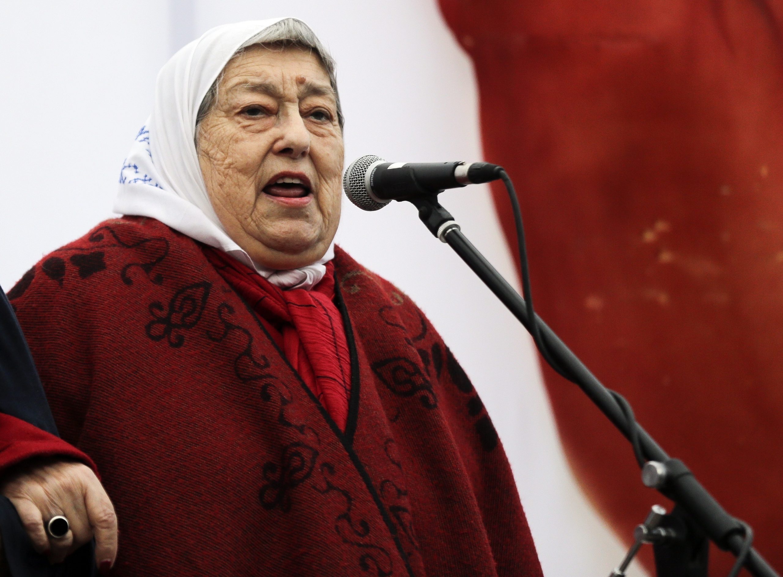 看世界 阿根廷反独裁“五月广场母亲”创始人去世 享年93岁