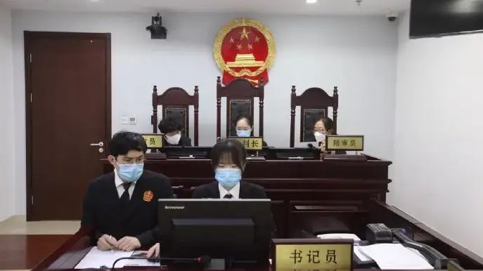 看世界)中国首宗　北京男教师猥亵10岁女童获重囚兼终身禁业