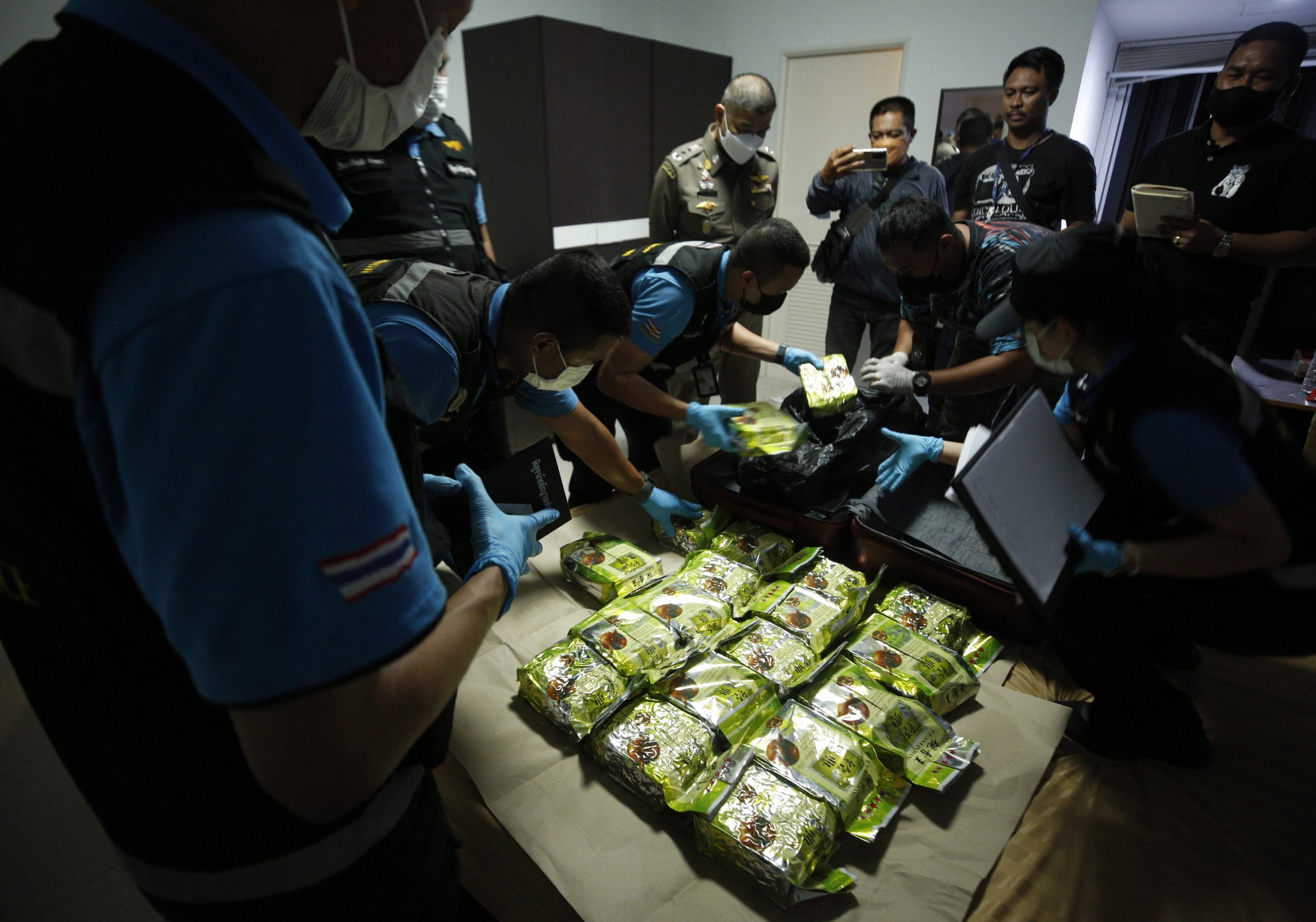 看世界)亚太经合峰会临近 泰警逮捕逾六万涉枪支和毒品嫌疑人