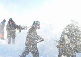 看世界／极寒天气造成新疆阿勒泰市7名工人遇难