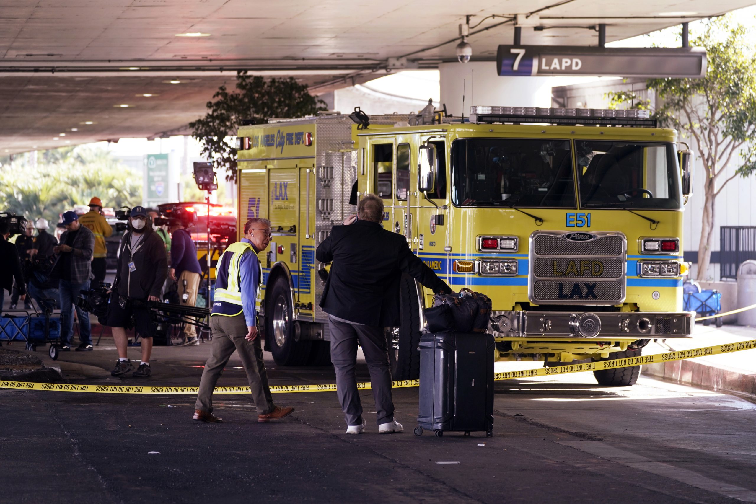 看世界／美国洛杉矶国际机场一航站楼发生气体泄漏 致4人受伤