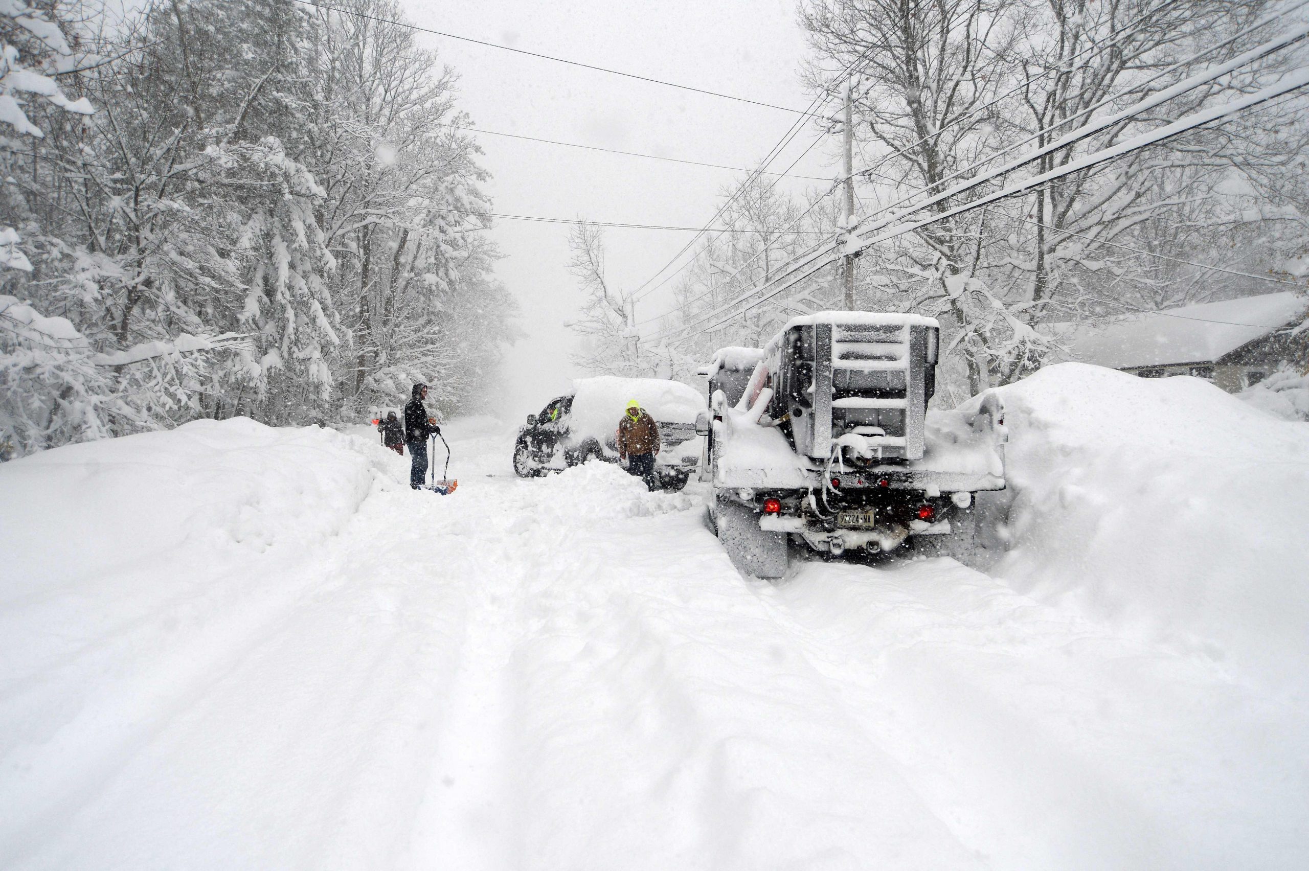 美国纽约州西部罕见暴风雪 已致3死