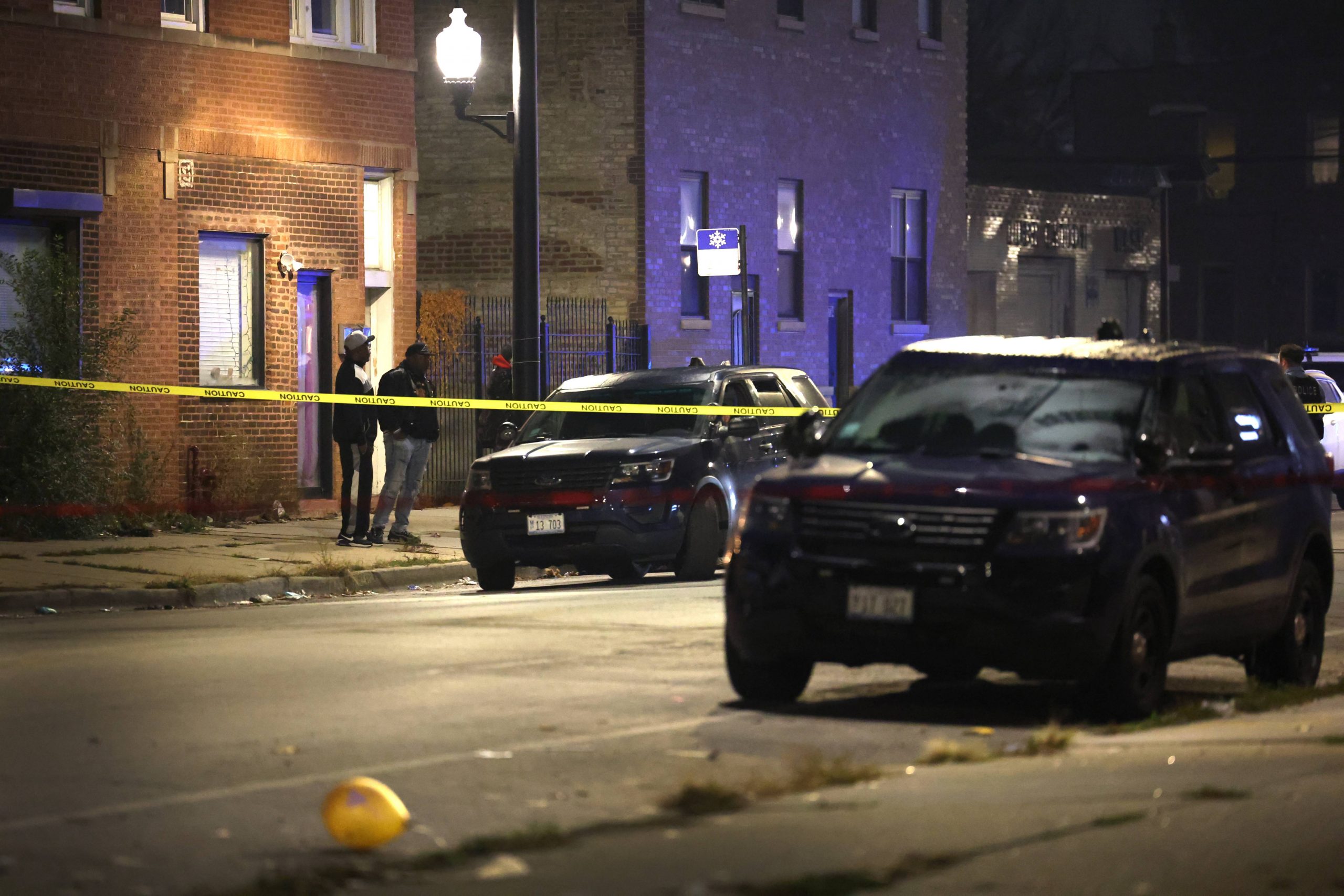 芝加哥血腥万圣夜！枪手随机扫射人群　14人中弹3岁童重伤送医 