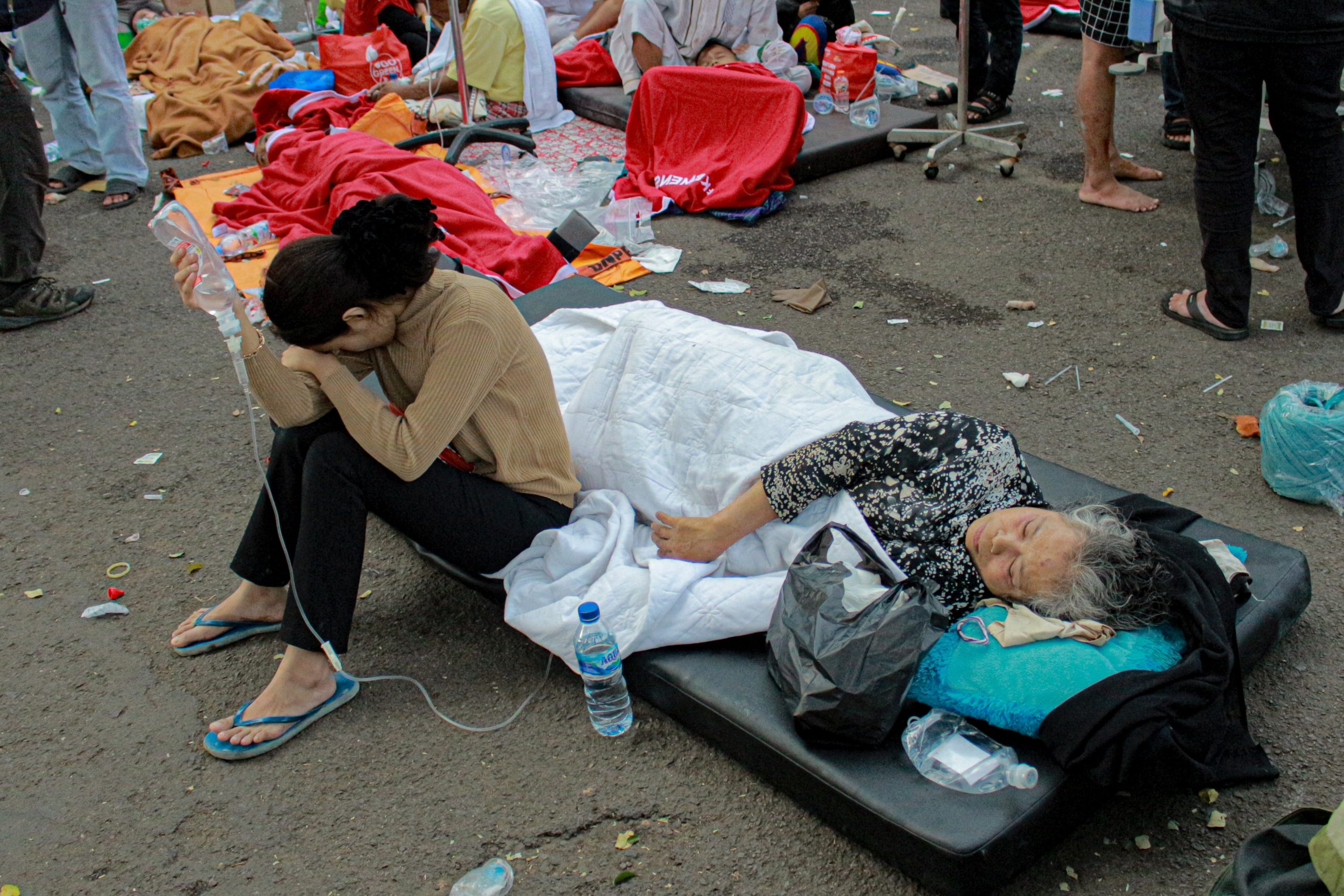 西爪哇省5.6级地震　61死700伤