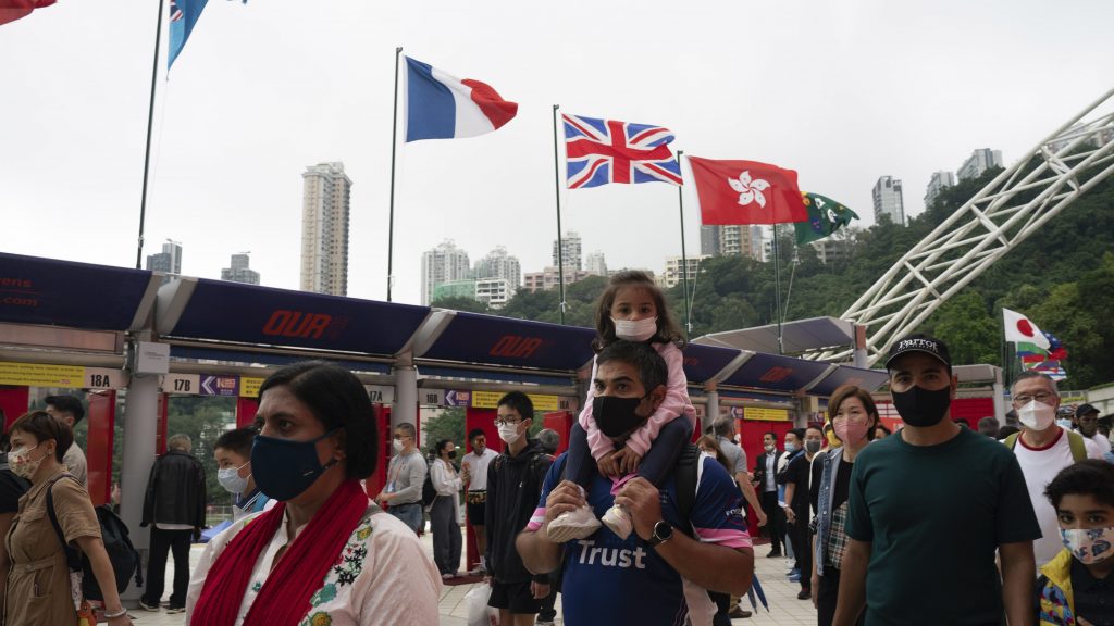 香港放宽旅行团入境防疫限制  持黄码可到指定景点