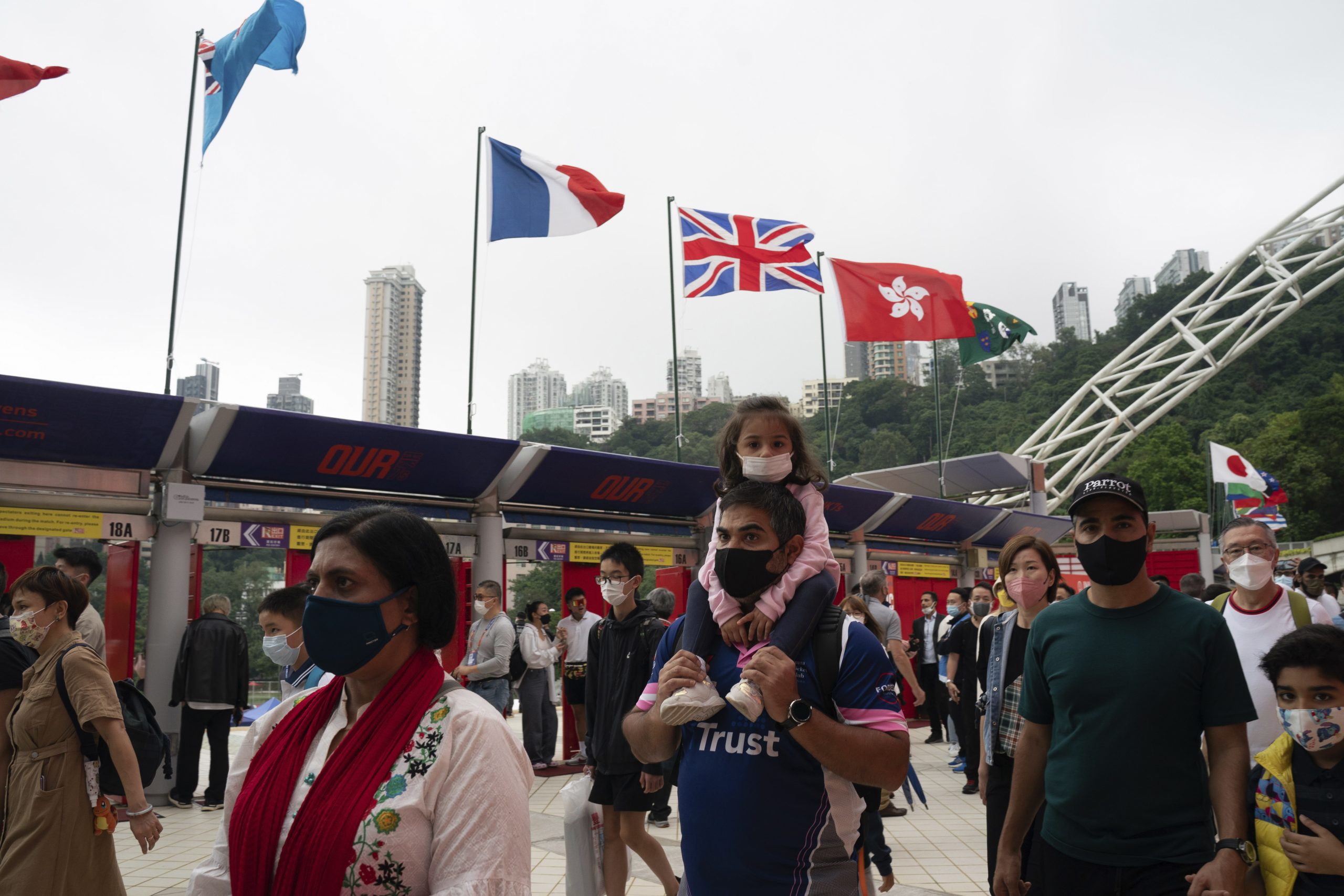 香港放宽旅行团入境防疫限制 持黄码可到指定景点
