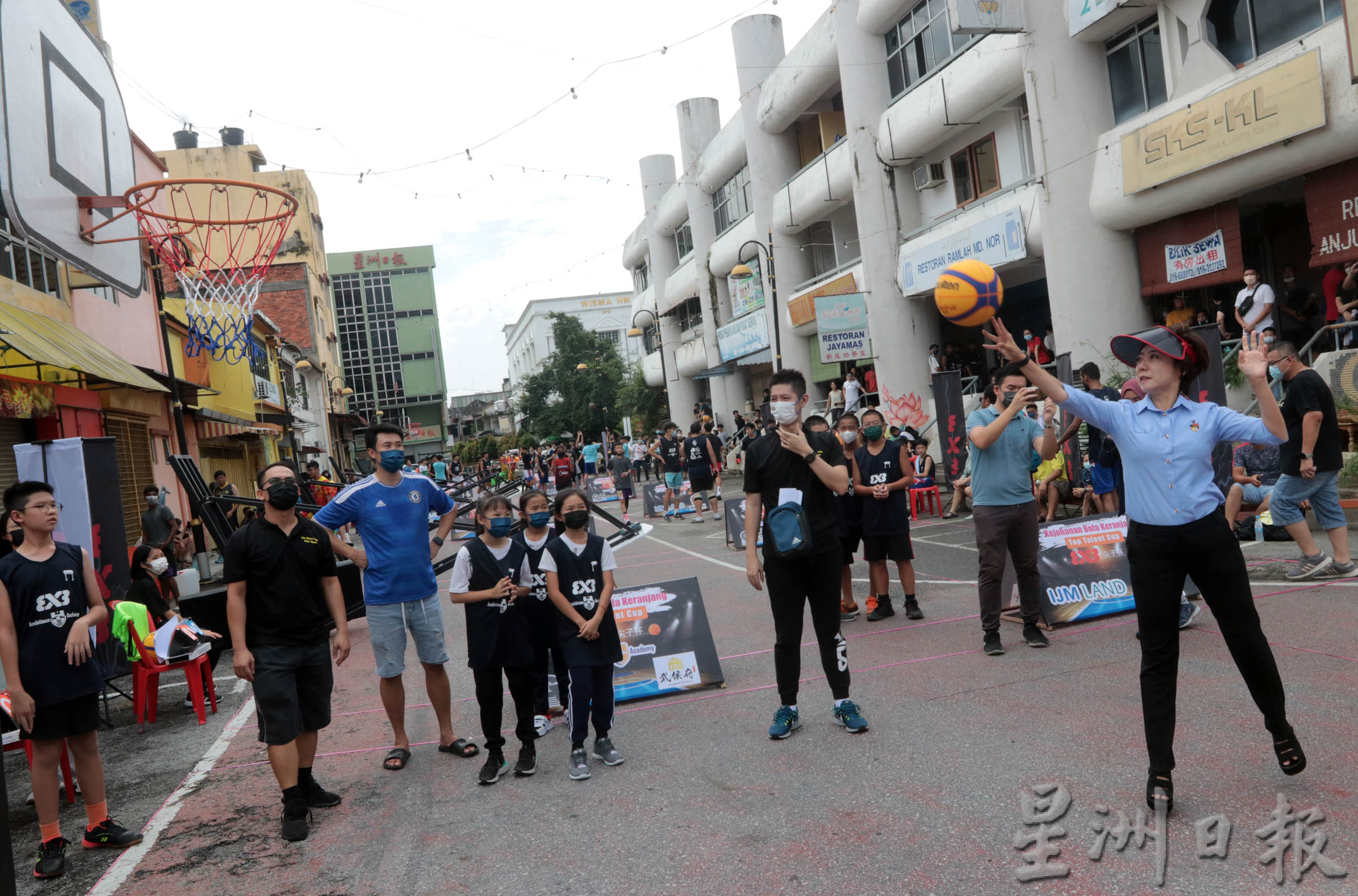 NS芙蓉/办3人篮球赛、引入流行小吃档口，芙蓉文化街要年轻化