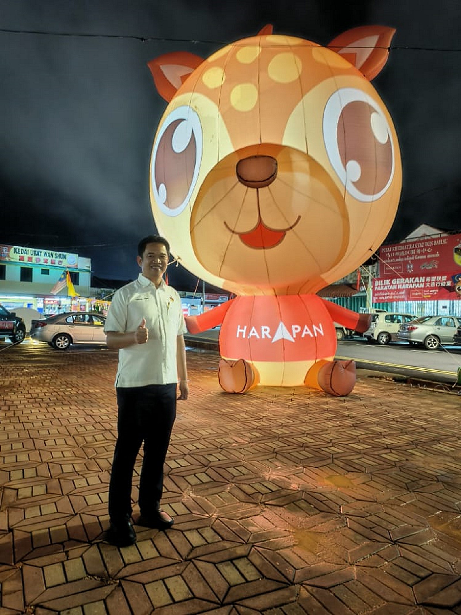 NS马口:高约20尺的充气佳果吉祥物出现在马口万乐镇广场